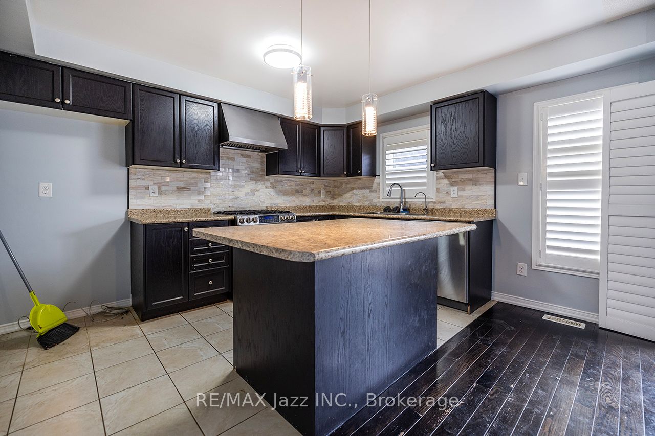 30 Lloydminster Avenue Property Photo 17
