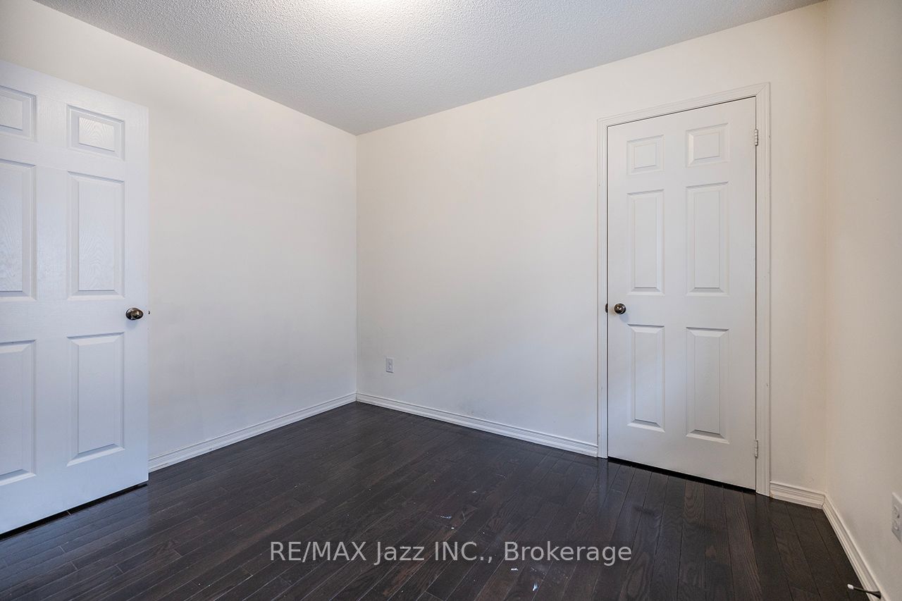 30 Lloydminster Avenue Property Photo 25