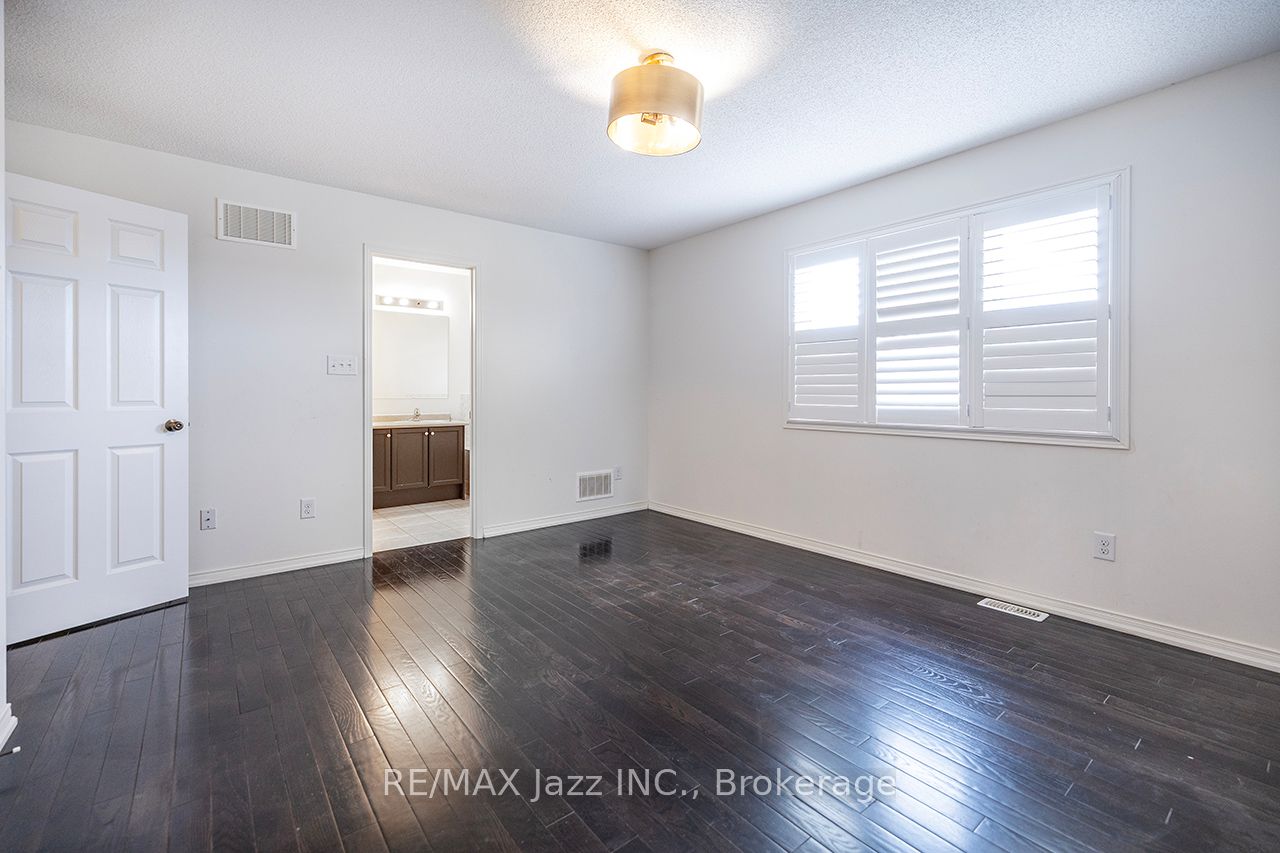 30 Lloydminster Avenue Property Photo 29