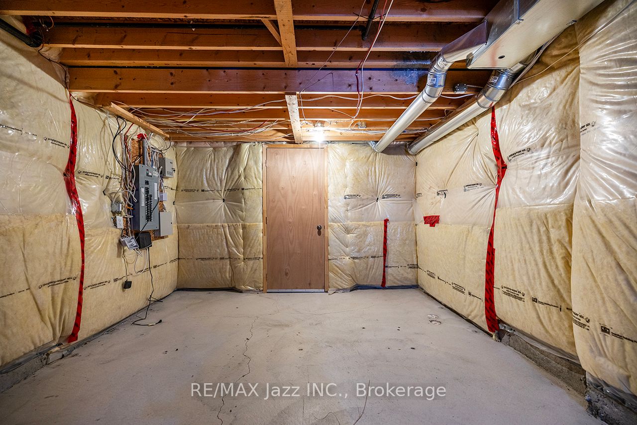 30 Lloydminster Avenue Property Photo 37