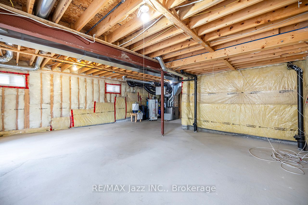 30 Lloydminster Avenue Property Photo 43