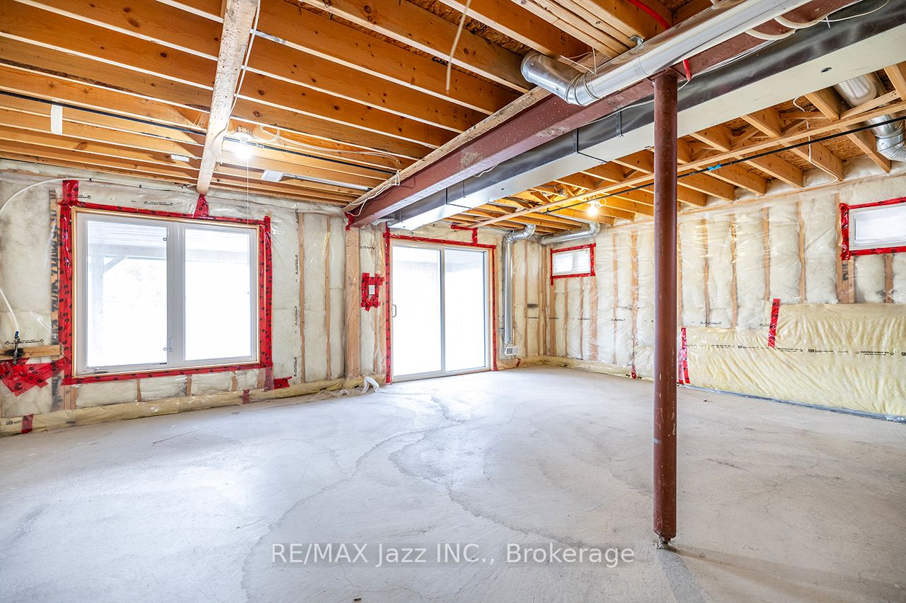 30 Lloydminster Avenue Property Photo 44
