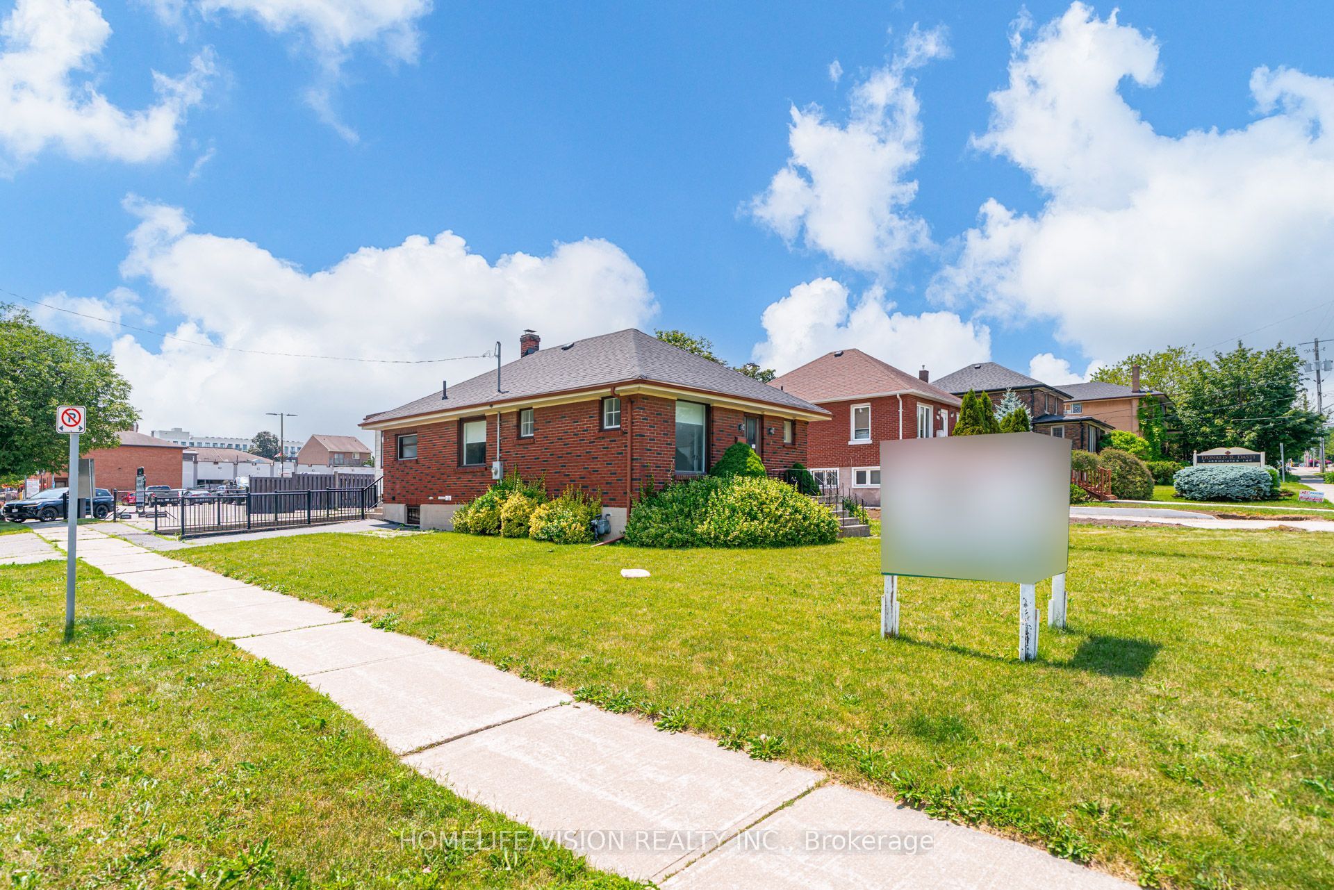 133 Mary Street E Property Photo 5