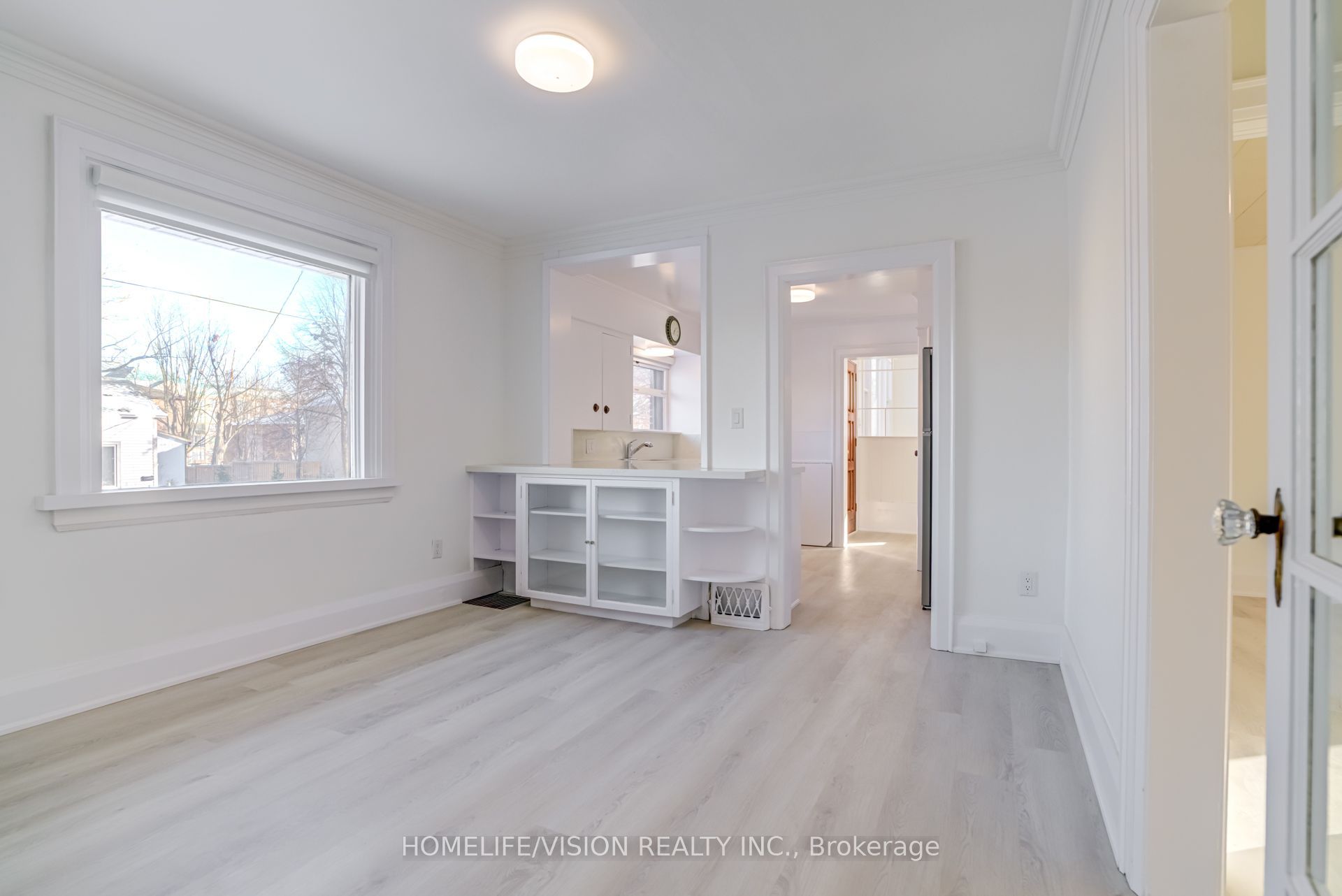 133 Mary Street E Property Photo 6