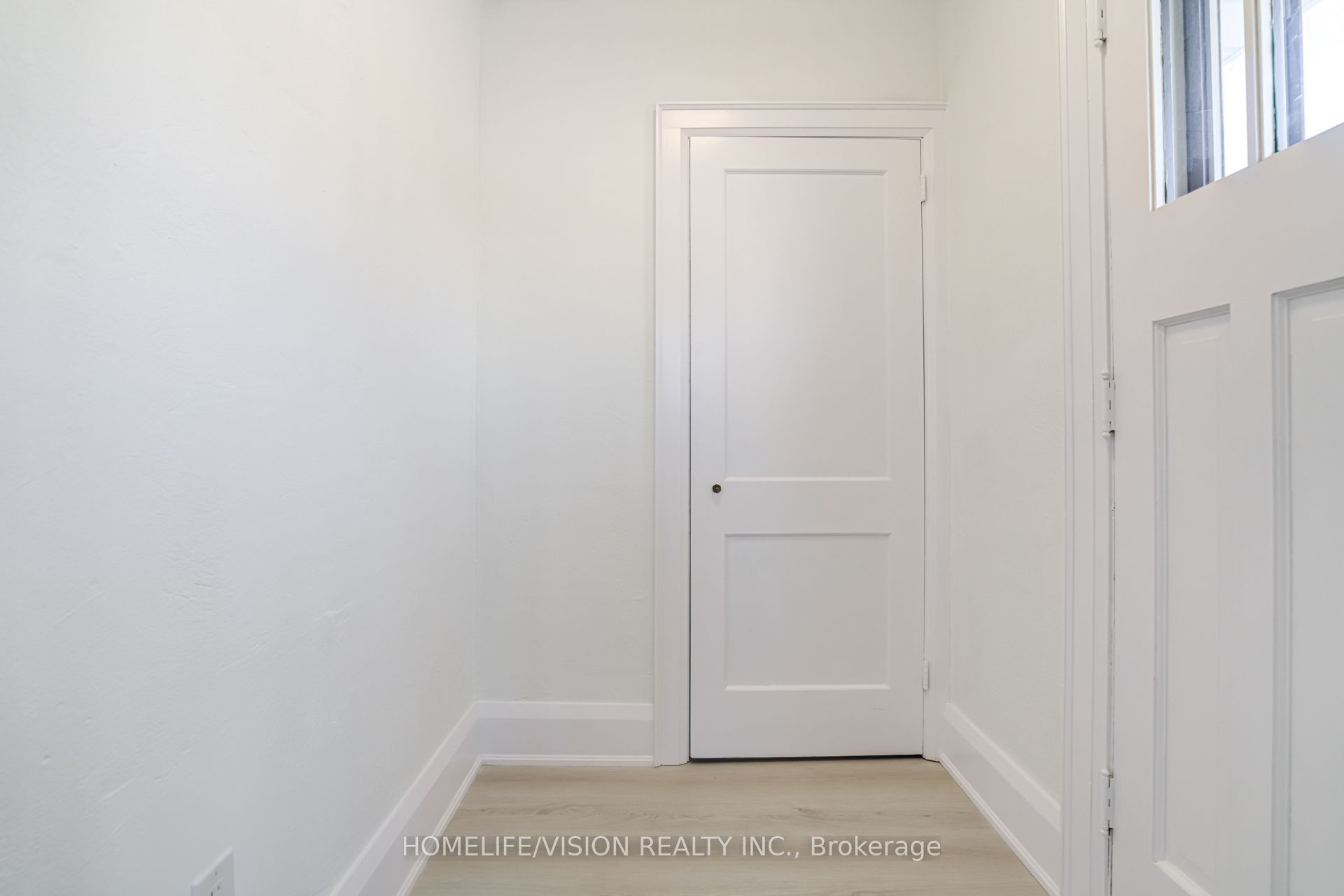 133 Mary Street E Property Photo 7