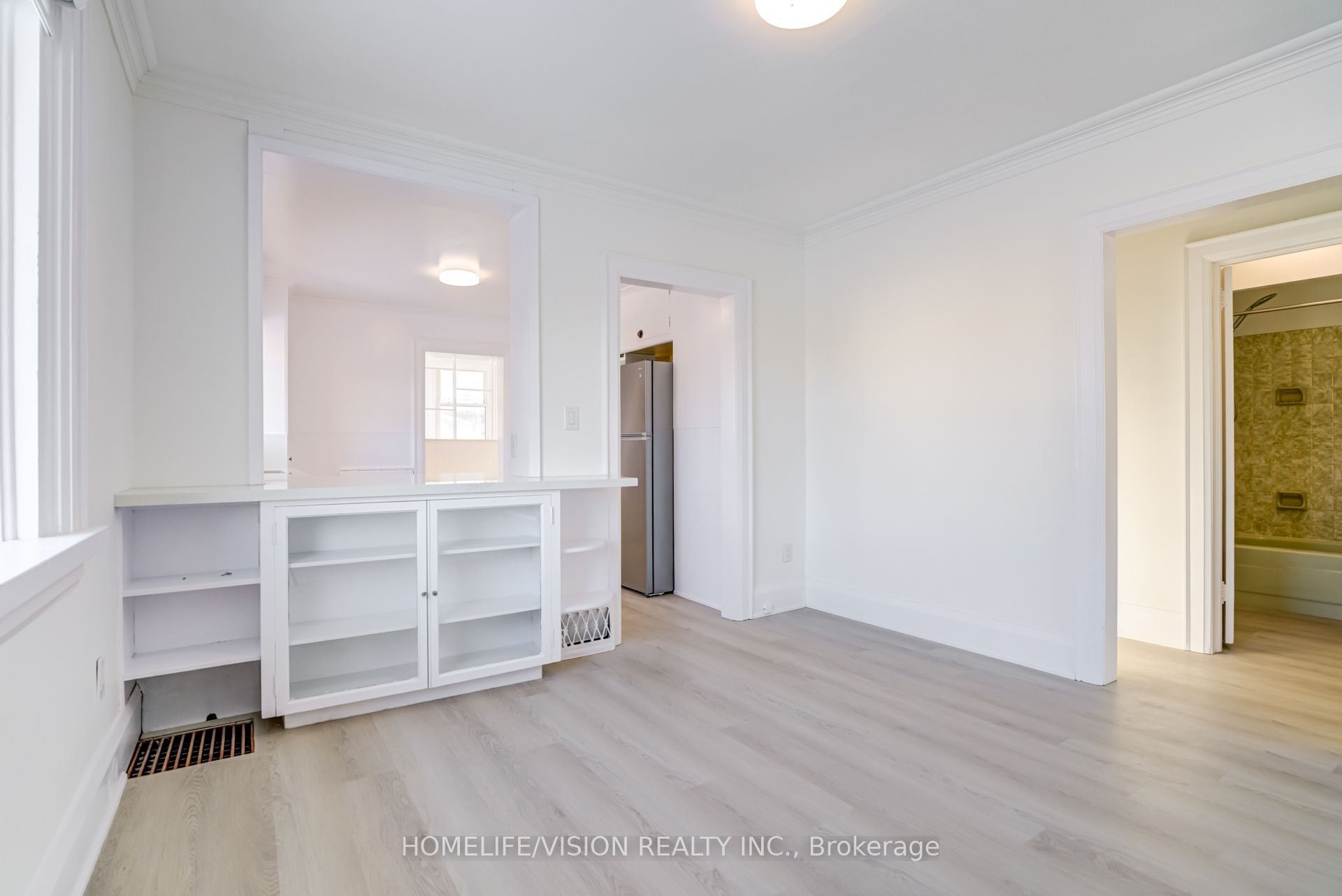 133 Mary Street E Property Photo 13