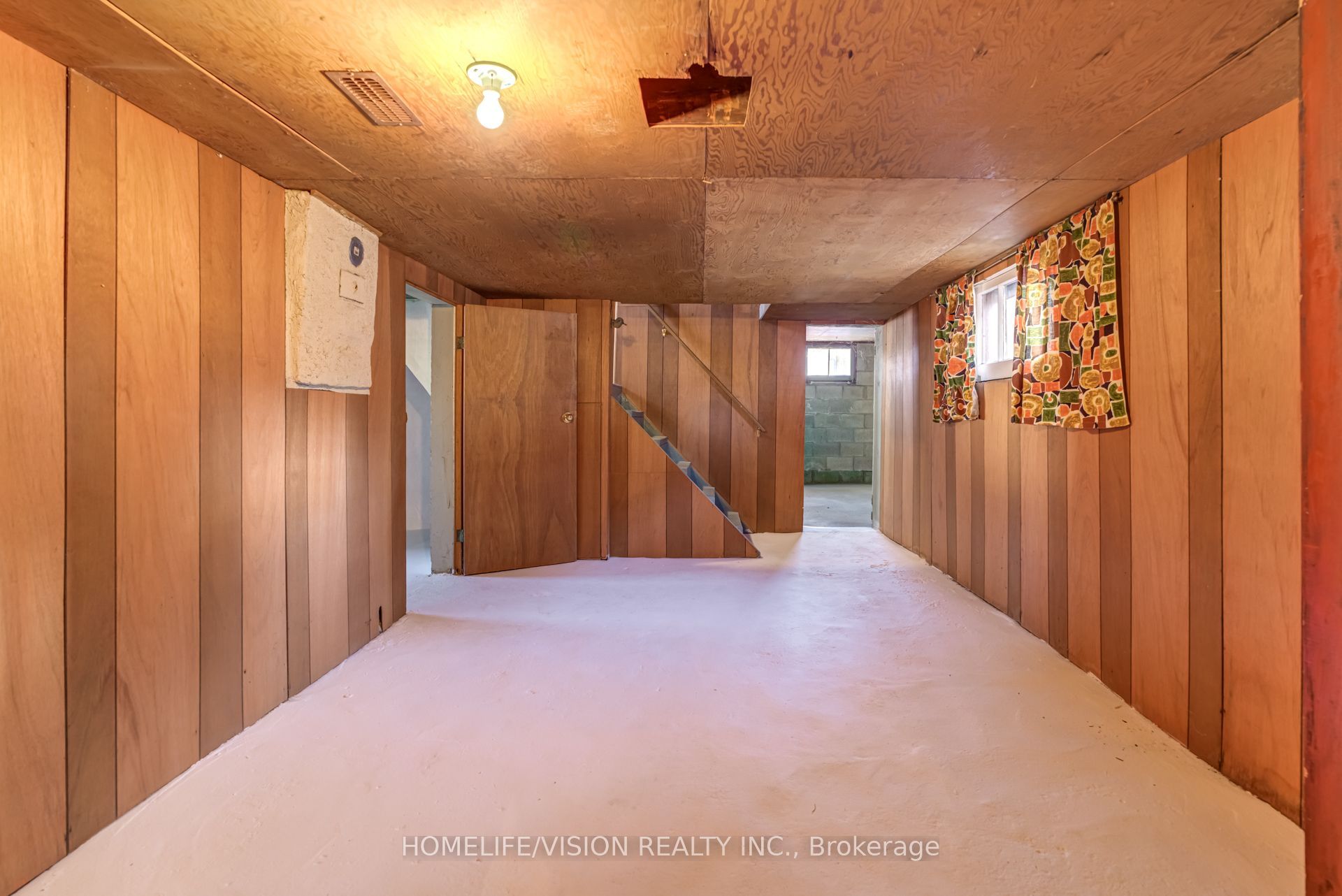 133 Mary Street E Property Photo 29