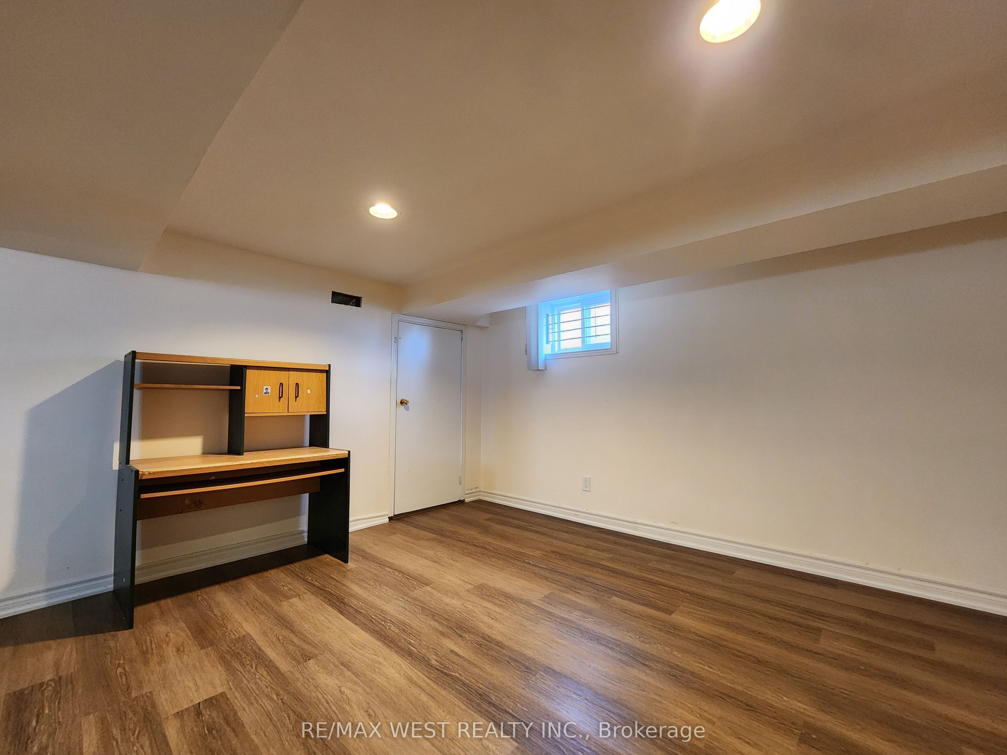 105 Crocus Drive Bsmt Property Photo 4