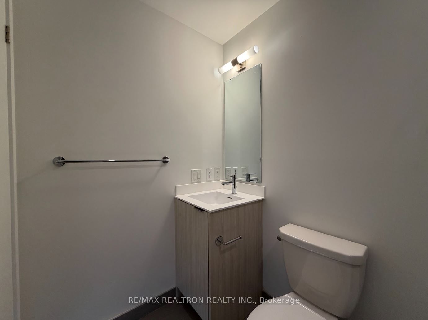 20 Deans Drive 516 Property Photo 9