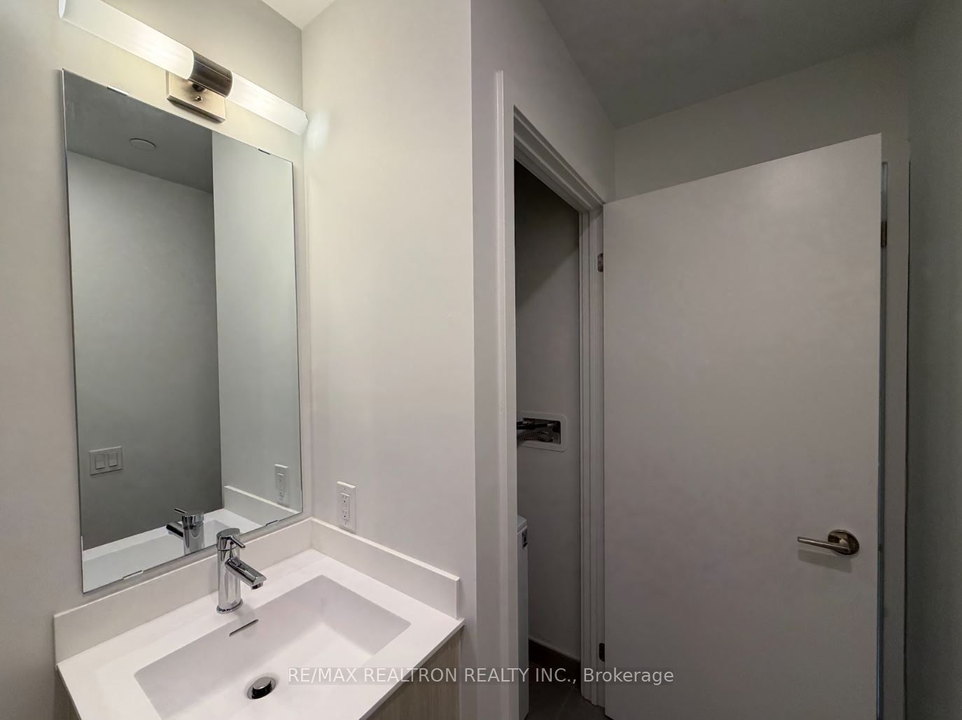 20 Deans Drive 516 Property Photo 12
