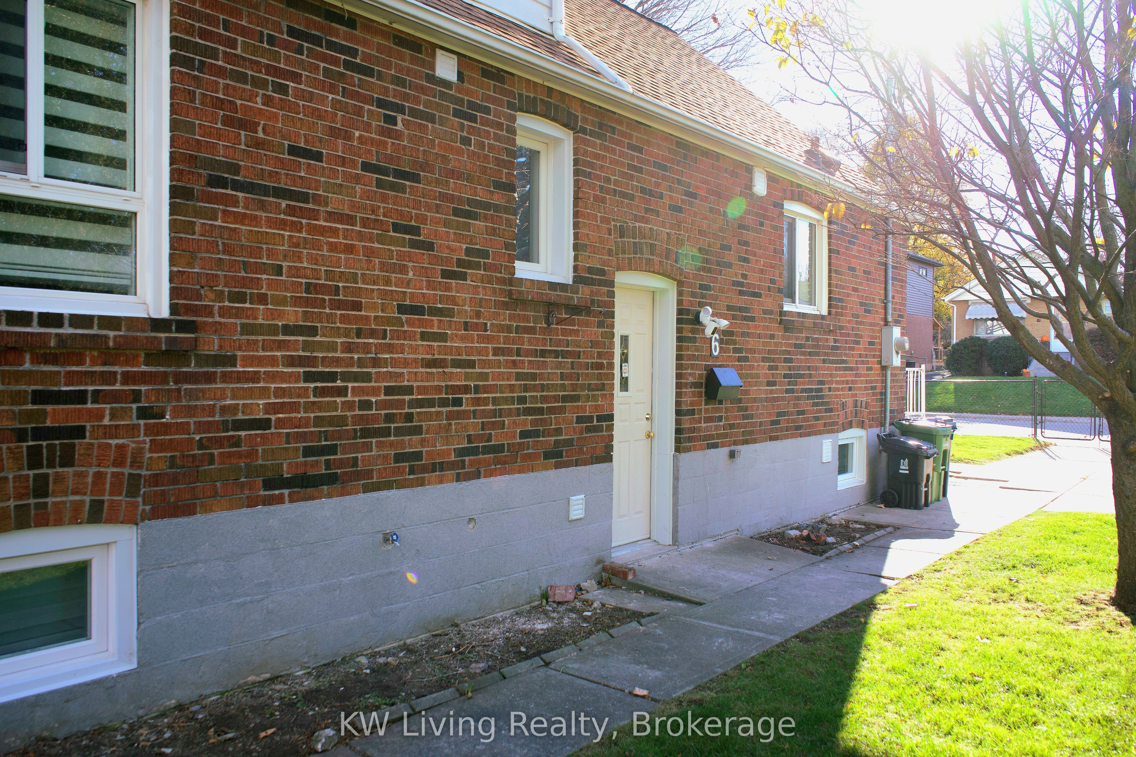 6 Gardens Crescent Bsmt Property Photo 2