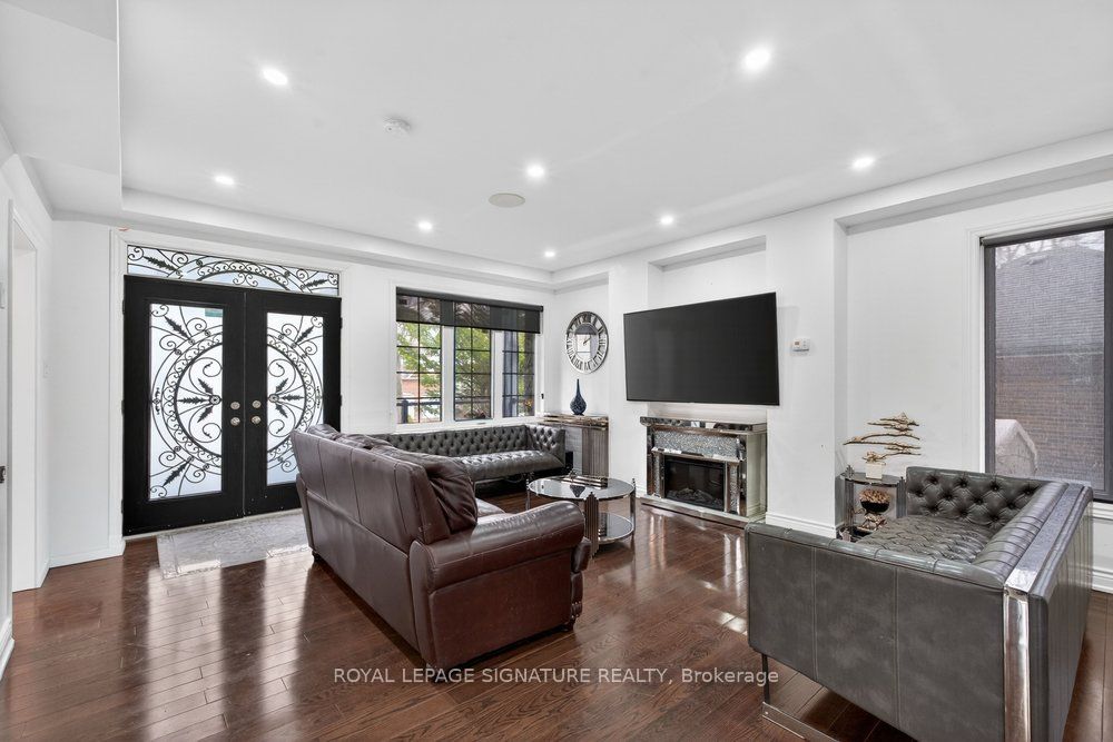 32 Cliffcrest Drive Property Photo 8