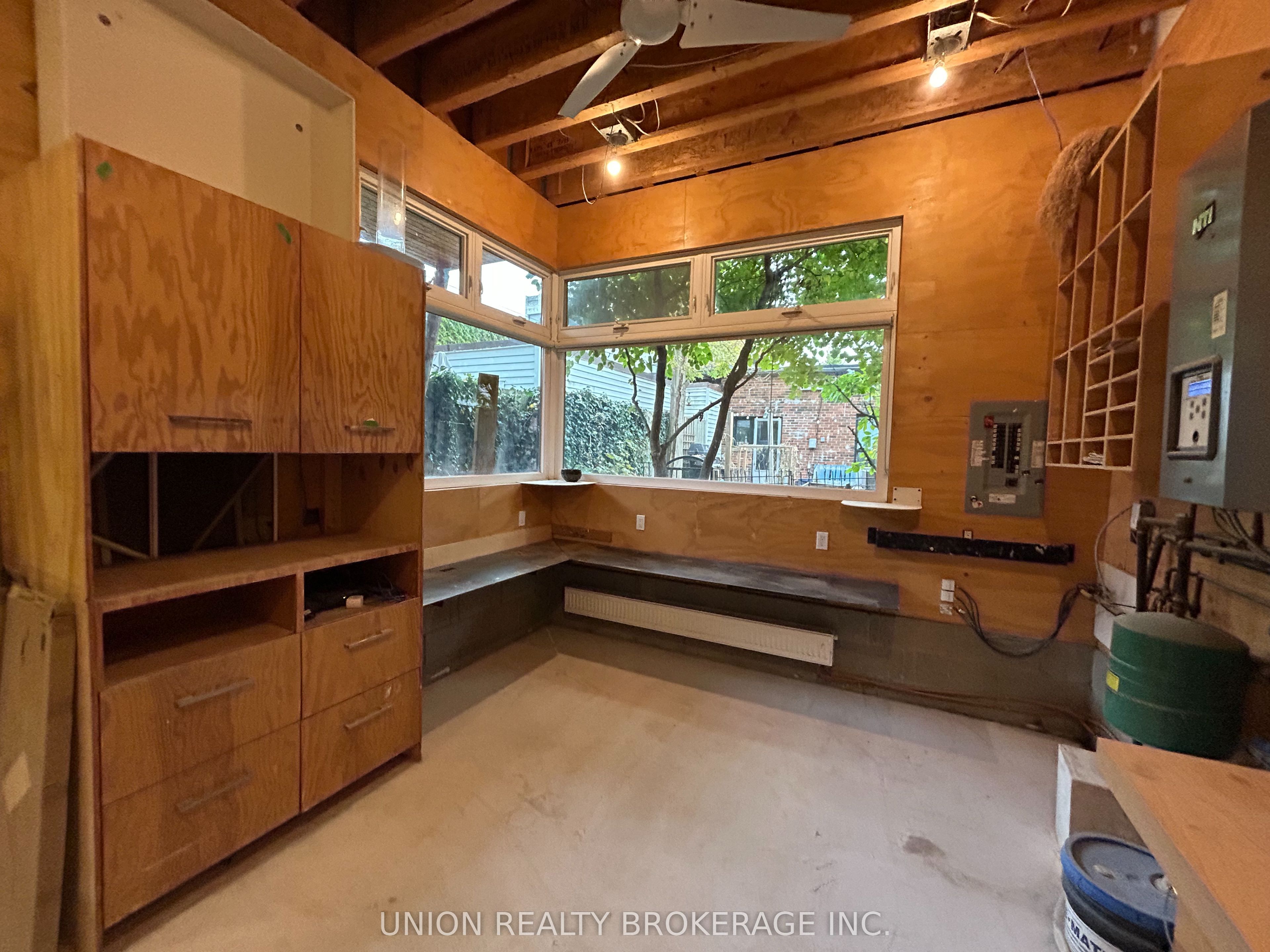 303 Coxwell Avenue Property Photo 14