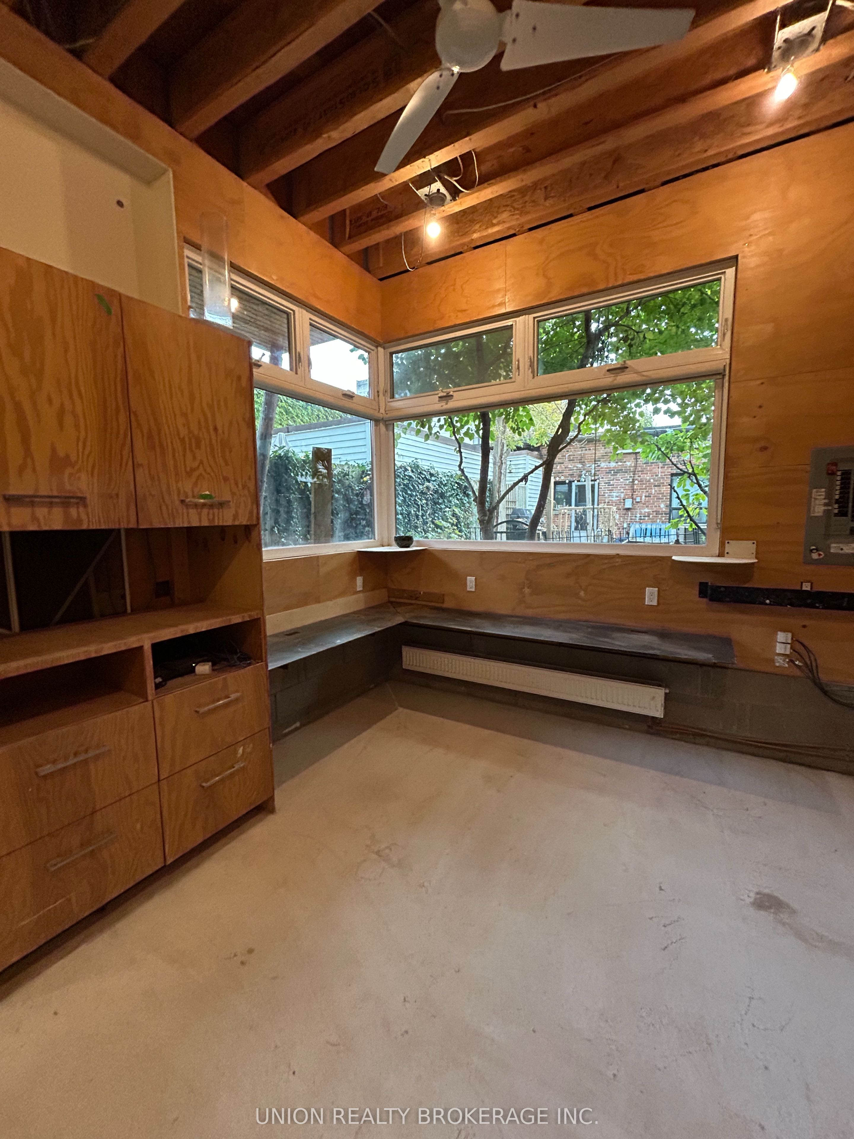 303 Coxwell Avenue Property Photo 15