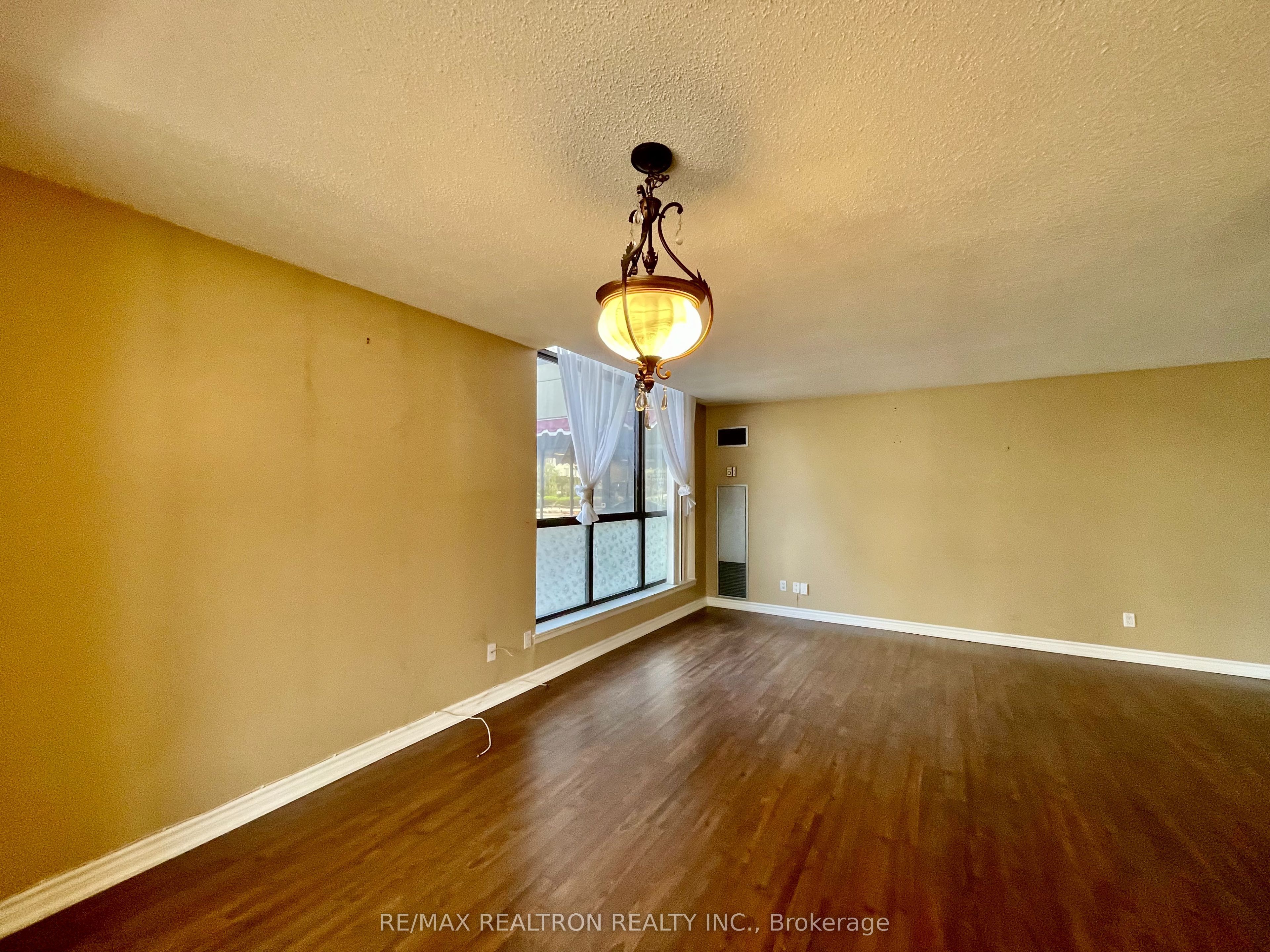 55 Bamburgh Circle 114 Property Photo 13