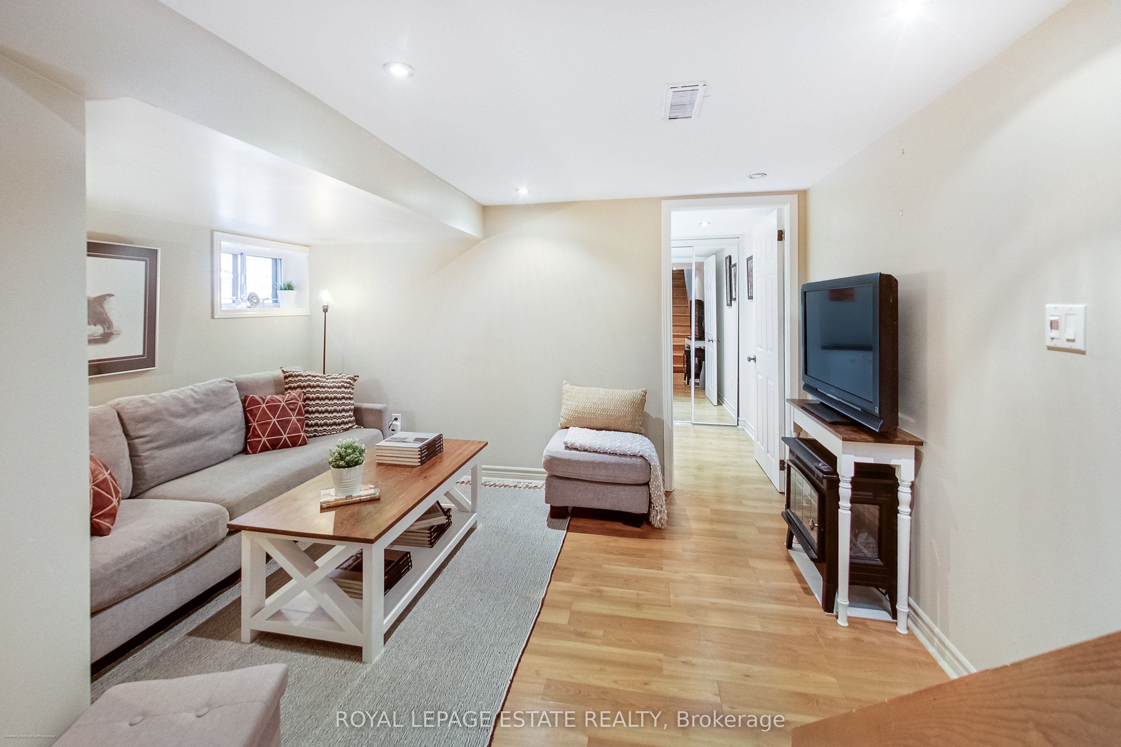 4 Linton Avenue Bsmt Property Photo 1