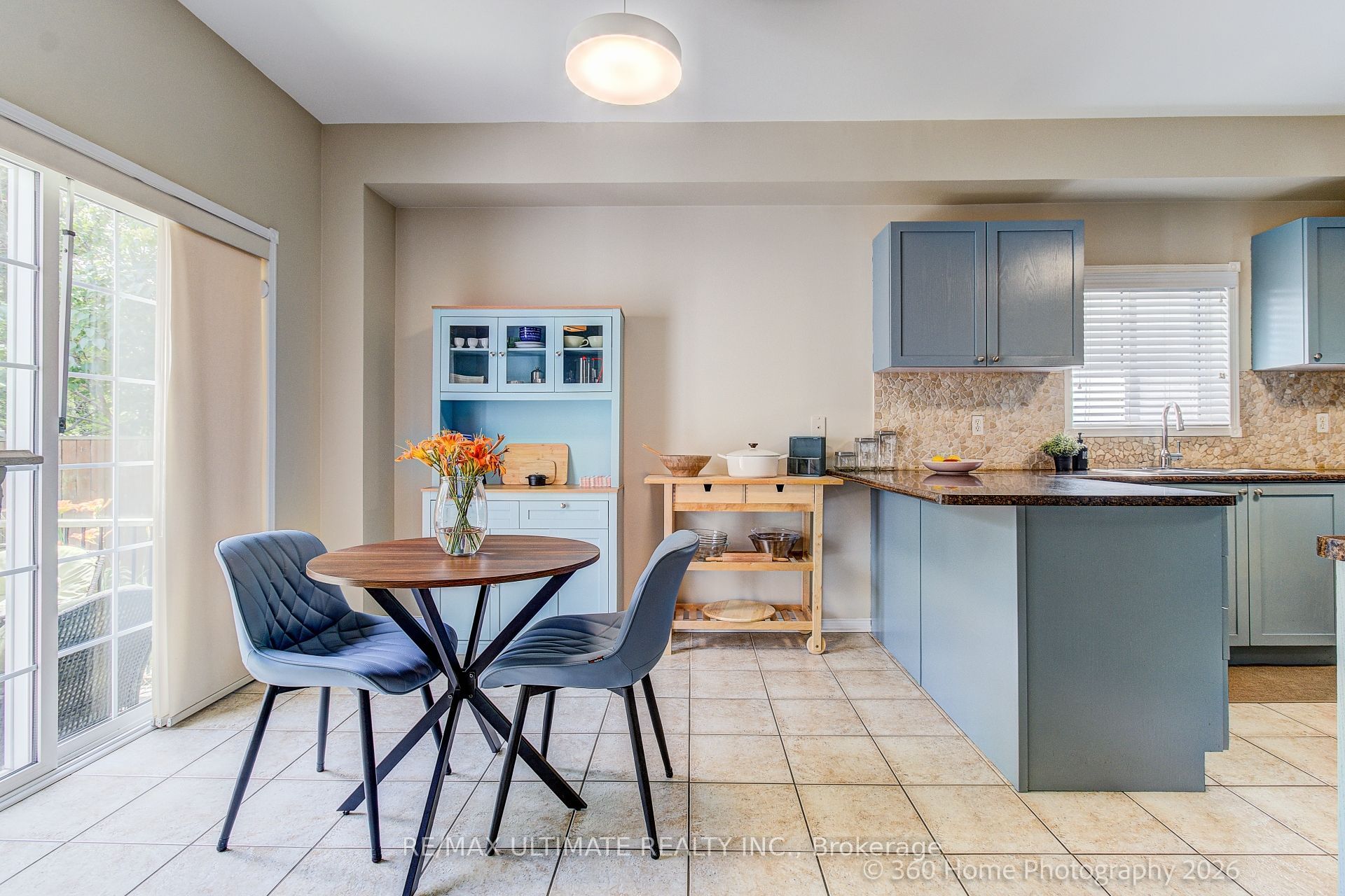 53 Wilshire Drive Property Photo 8