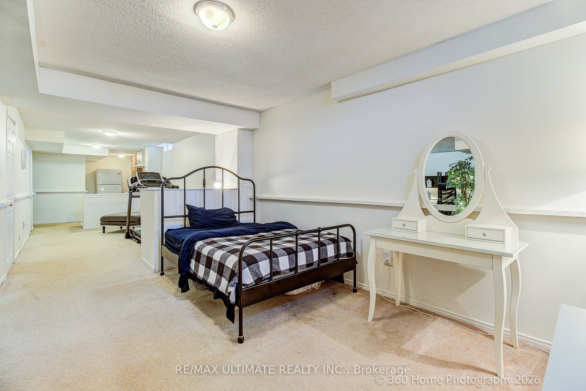 53 Wilshire Drive Property Photo 18