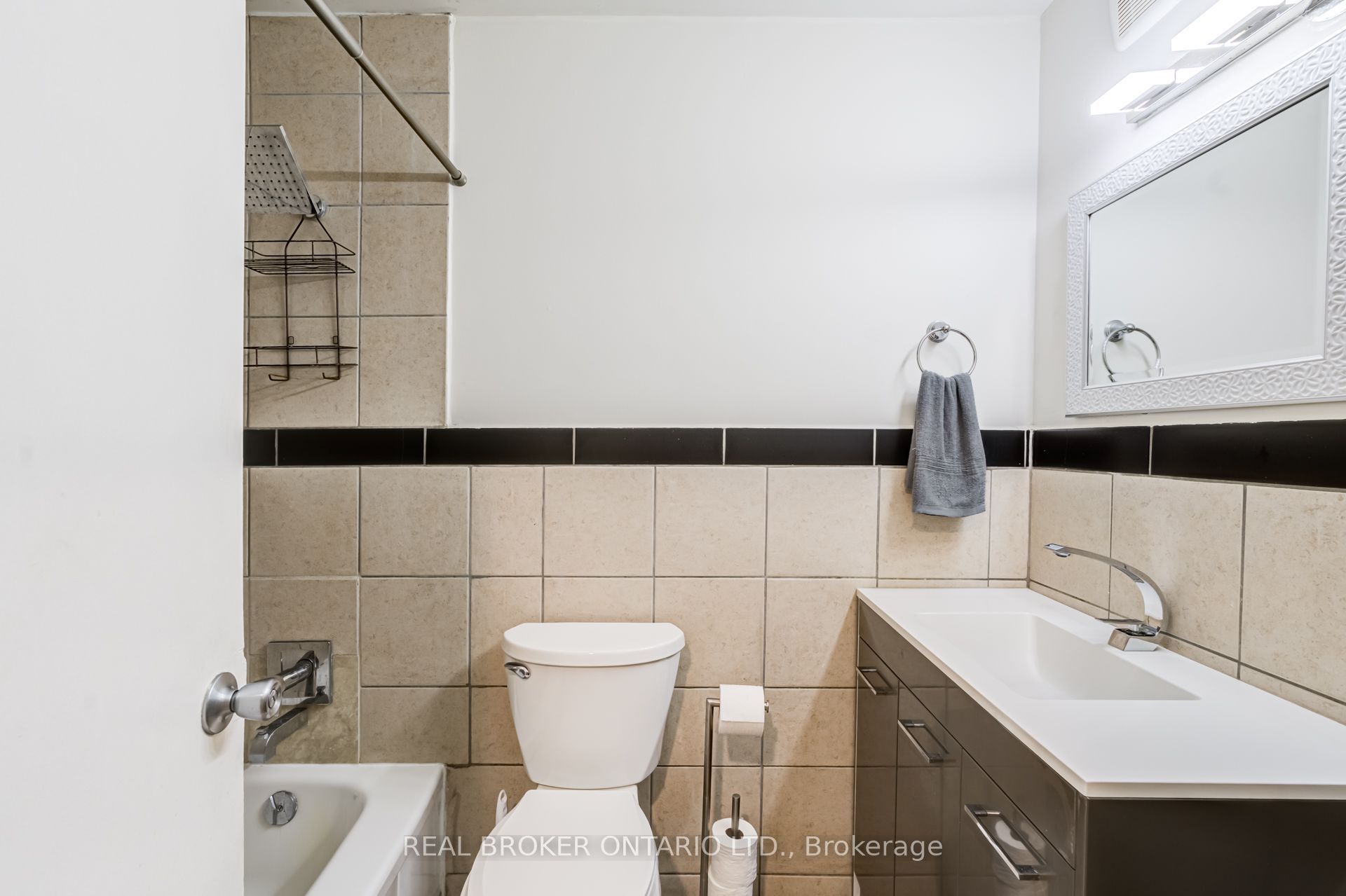 4060 Lawrence Avenue E 402 Property Photo 20