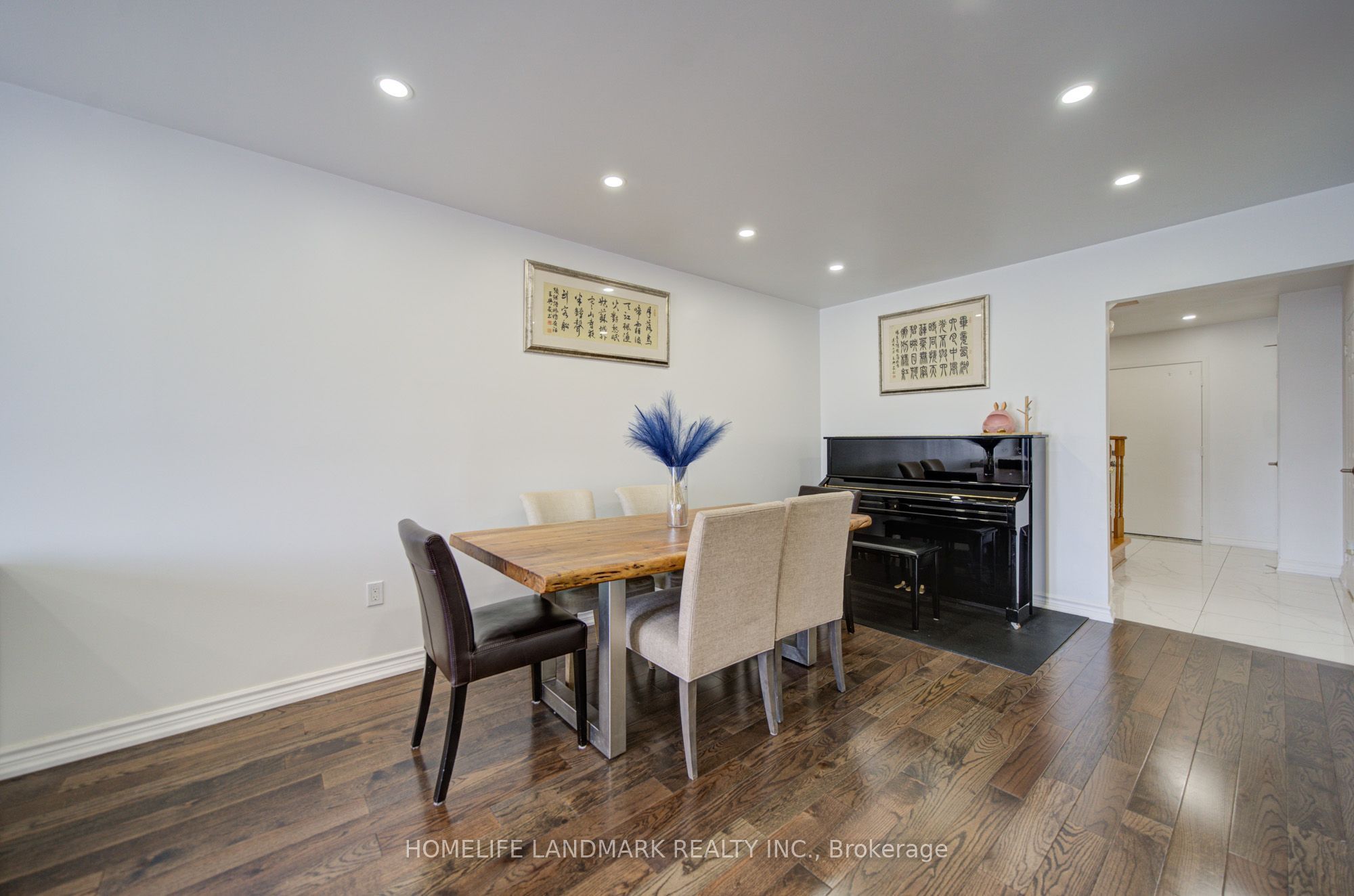 65 Shepton Way Property Photo 3