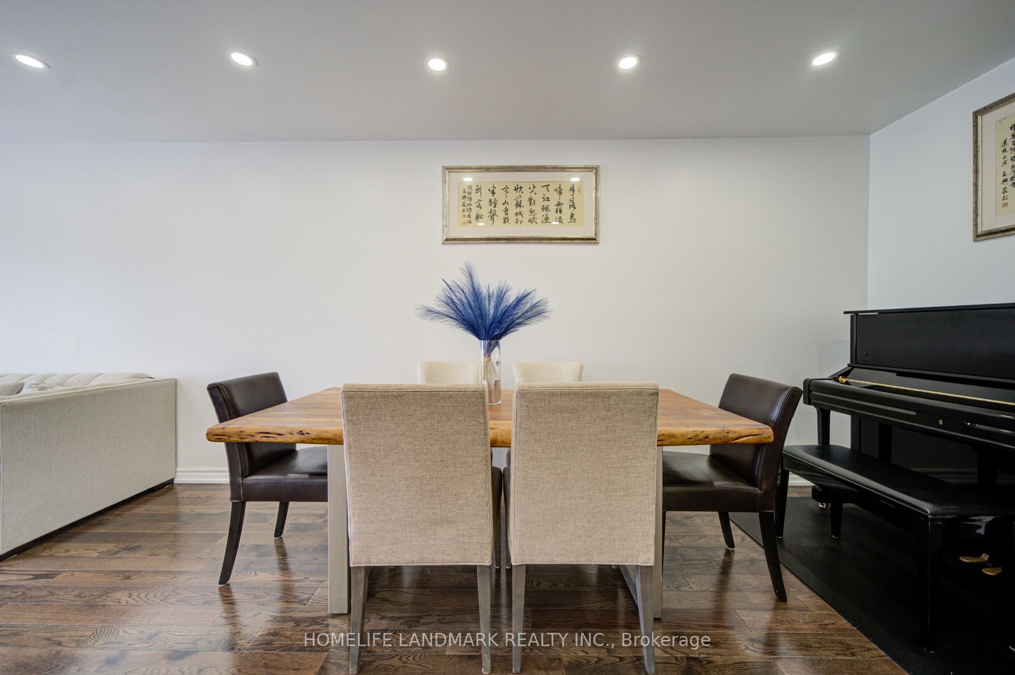 65 Shepton Way Property Photo 5