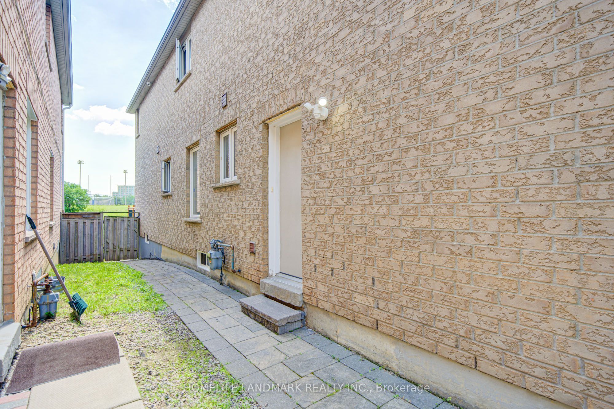 65 Shepton Way Property Photo 29