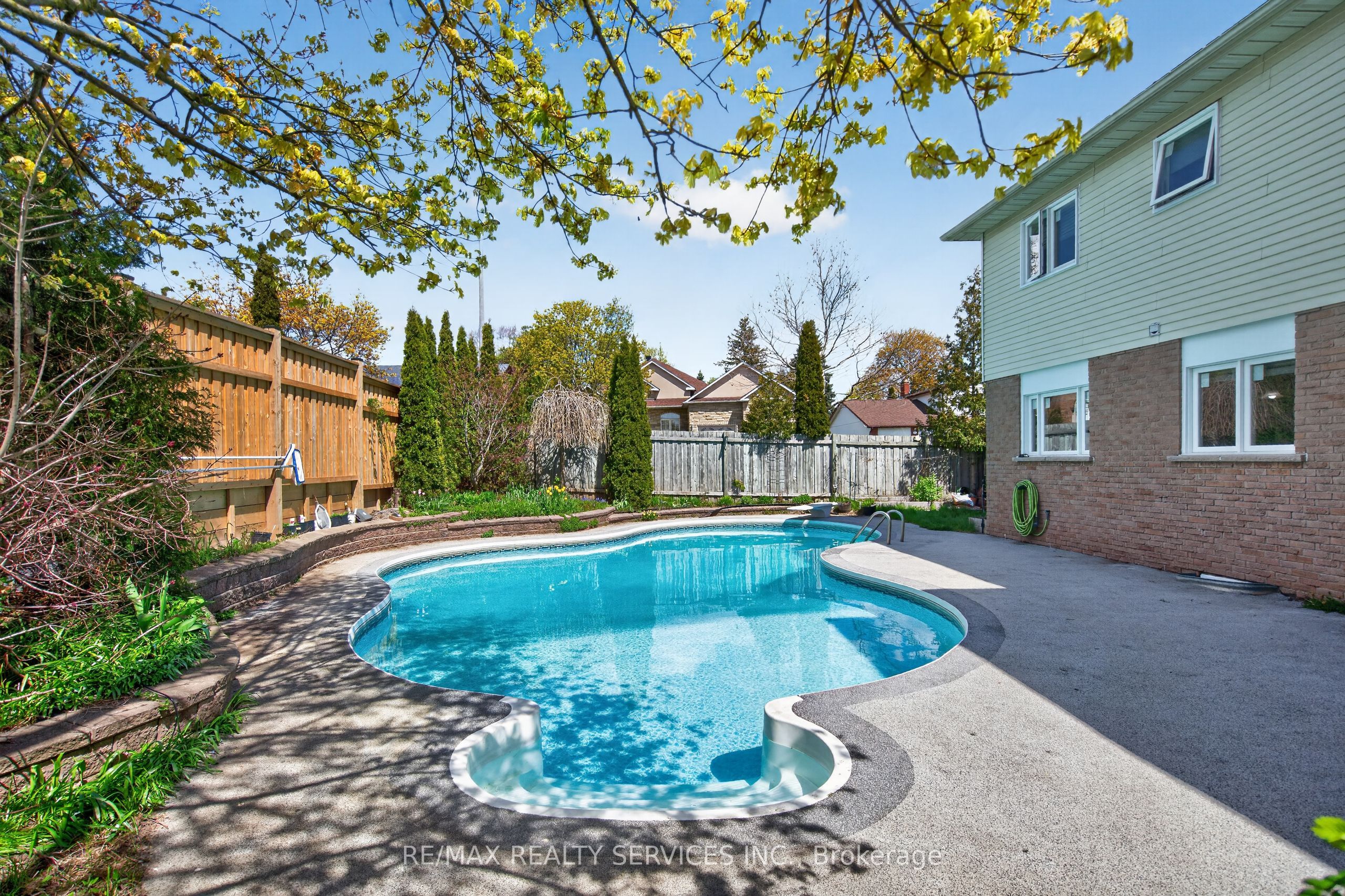 2 Dunbar Drive Property Photo 18