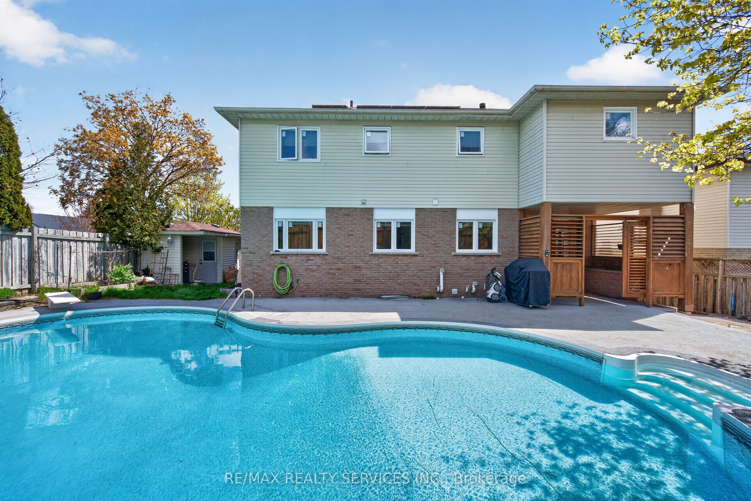2 Dunbar Drive Property Photo 19