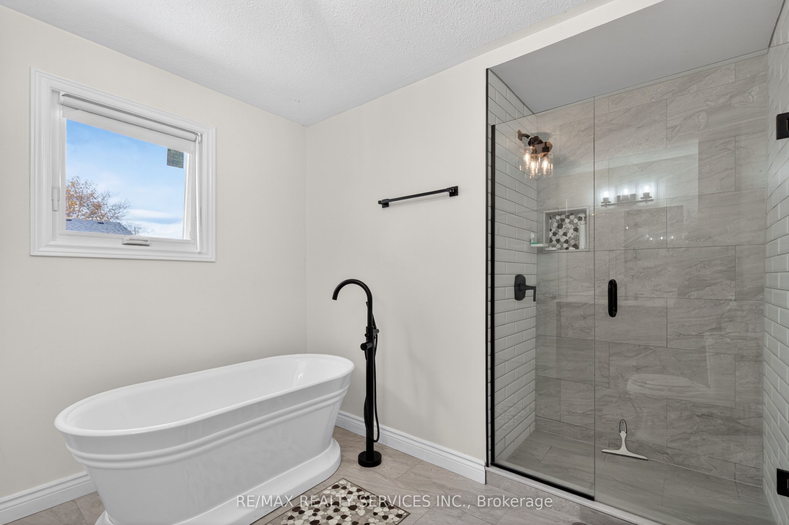 2 Dunbar Drive Property Photo 27