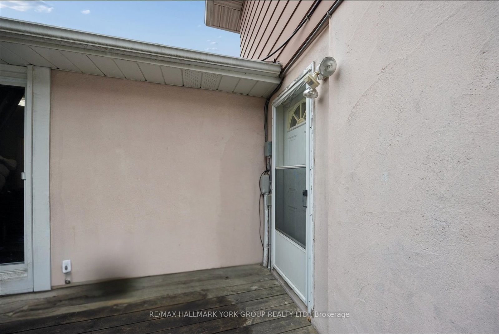 226 Cromwell Avenue Property Photo 7