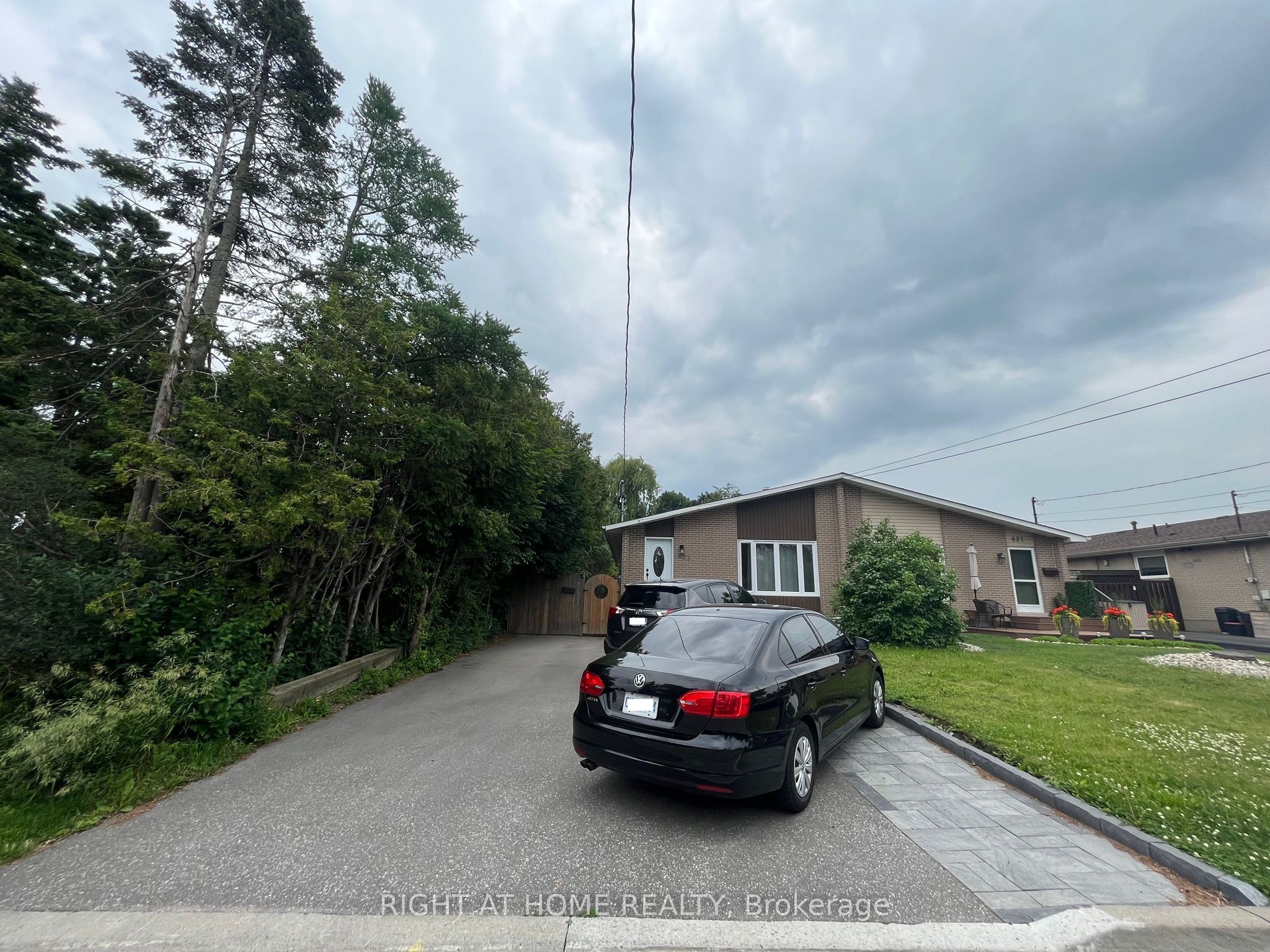 823 Sanok Drive Main Property Photo 1
