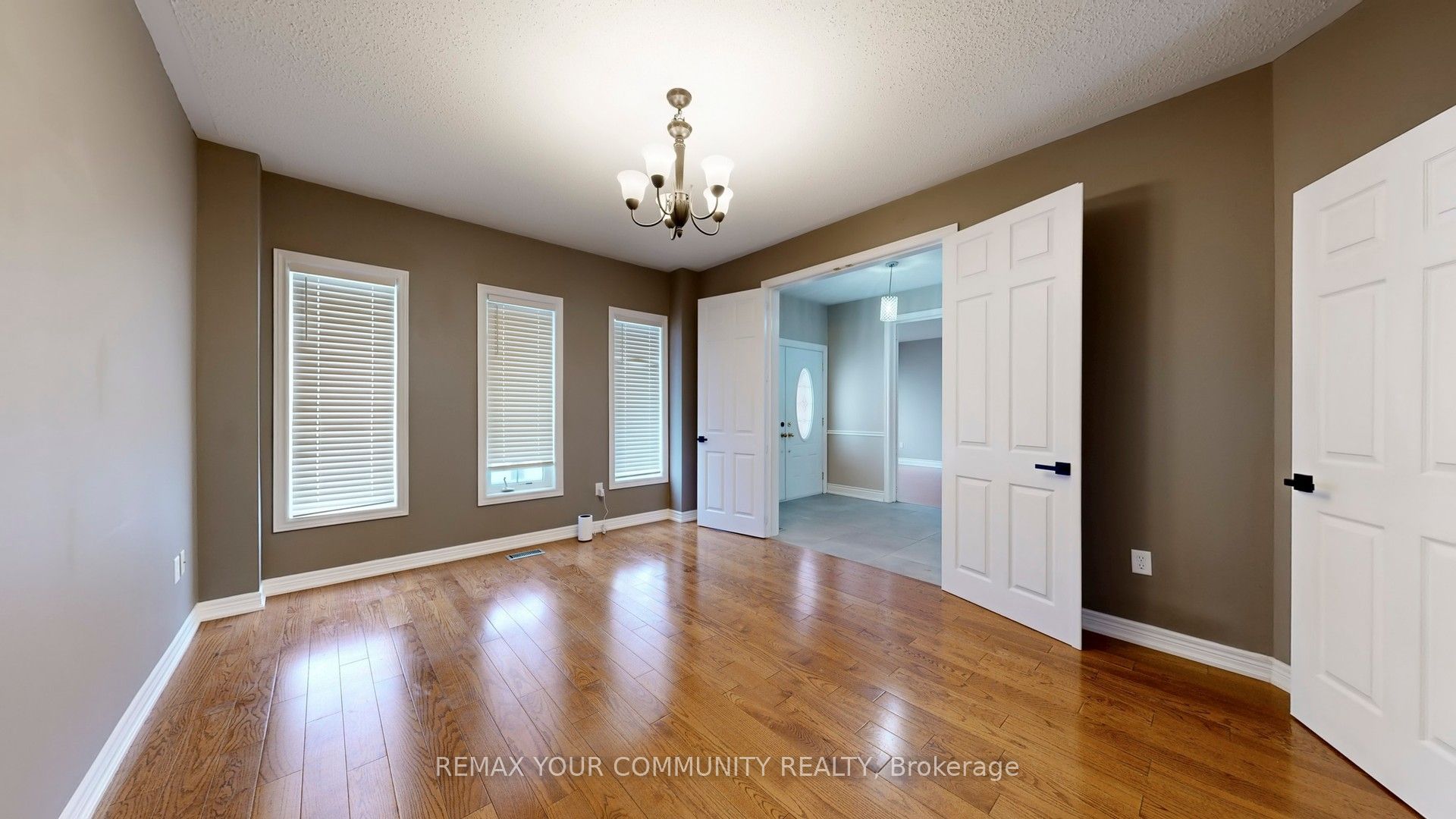 8 Westacott Avenue Property Photo 16