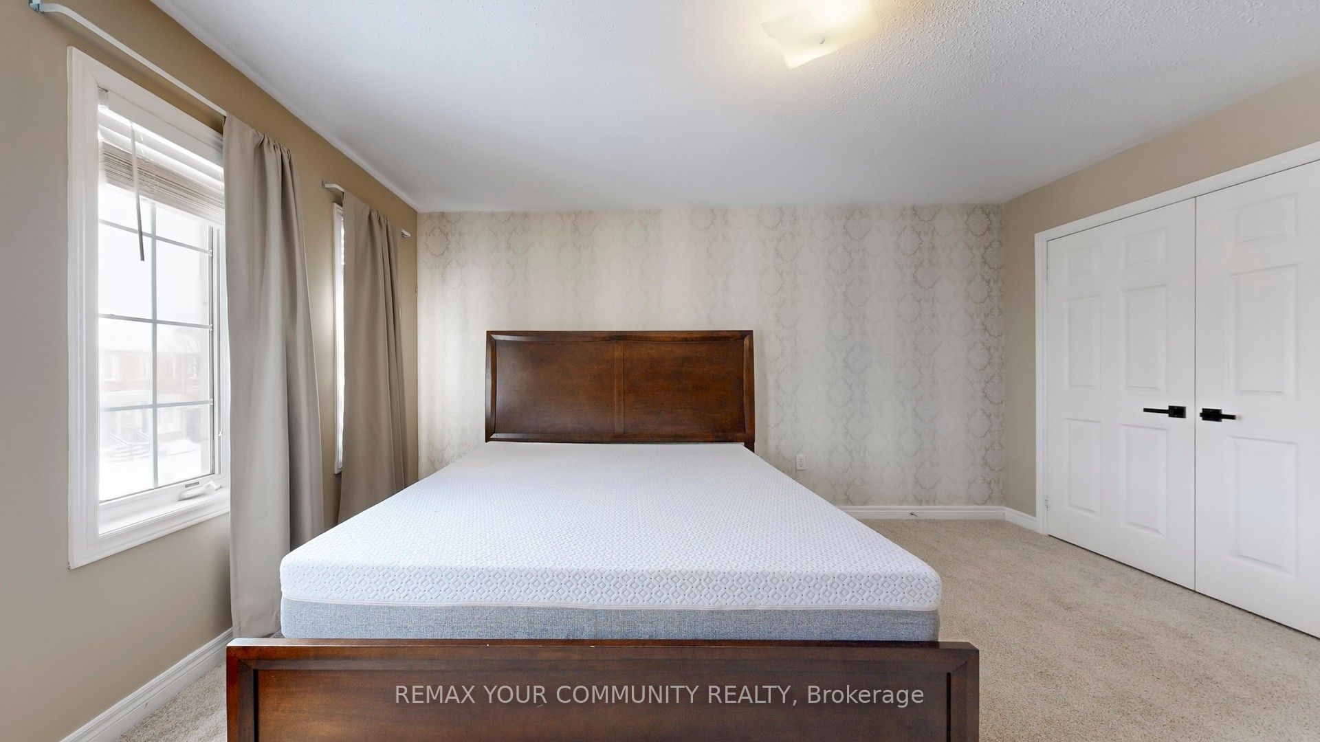 8 Westacott Avenue Property Photo 28