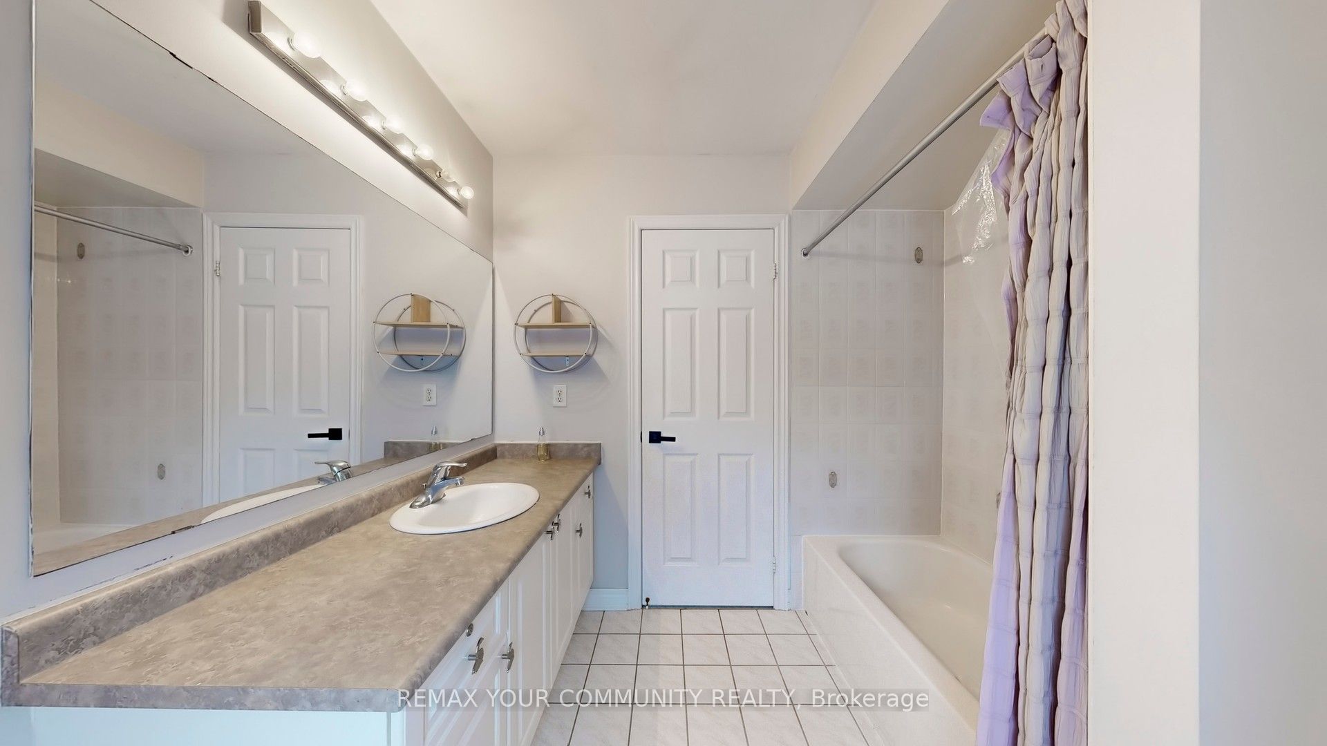 8 Westacott Avenue Property Photo 30