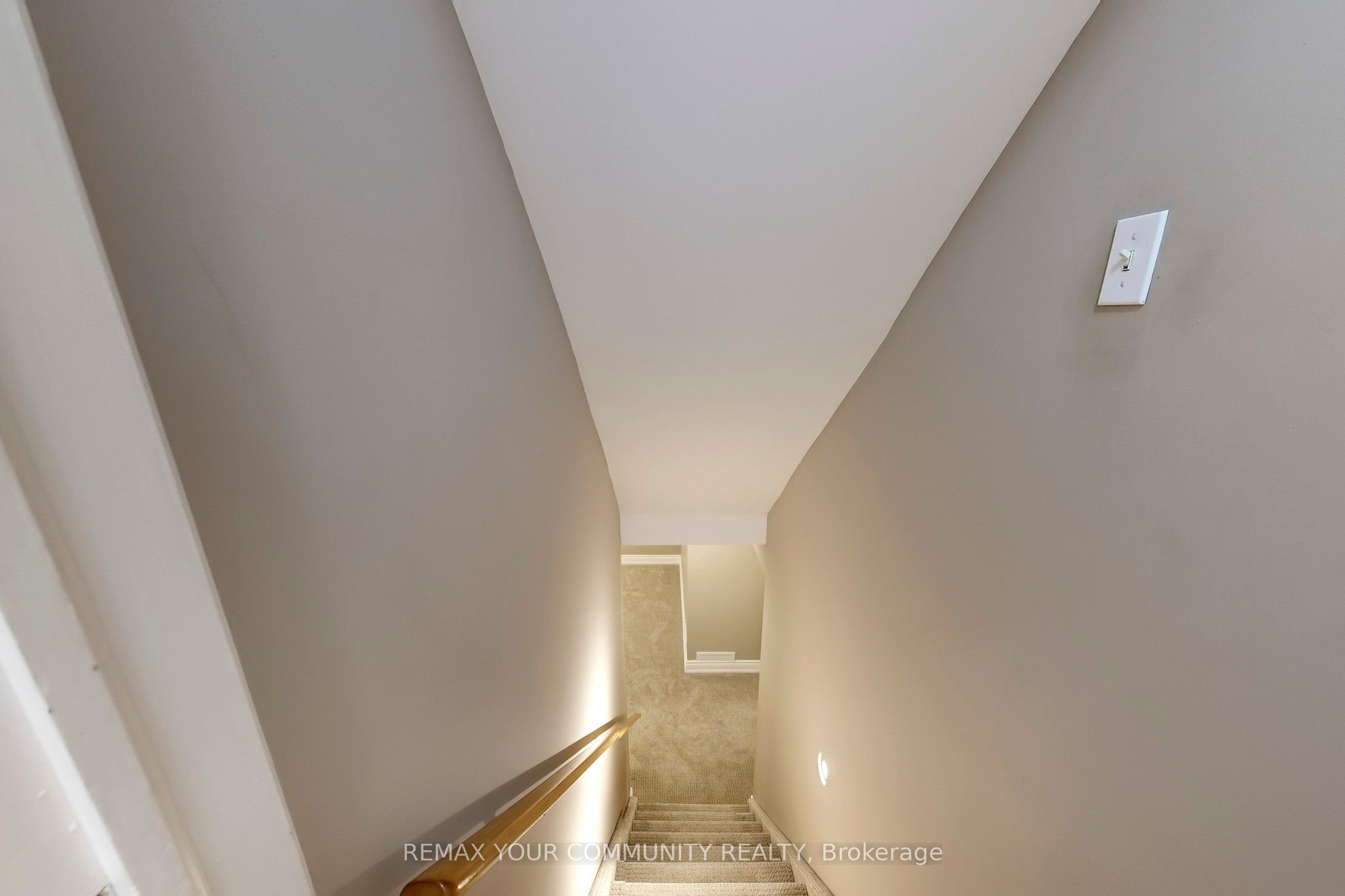 8 Westacott Avenue Property Photo 31