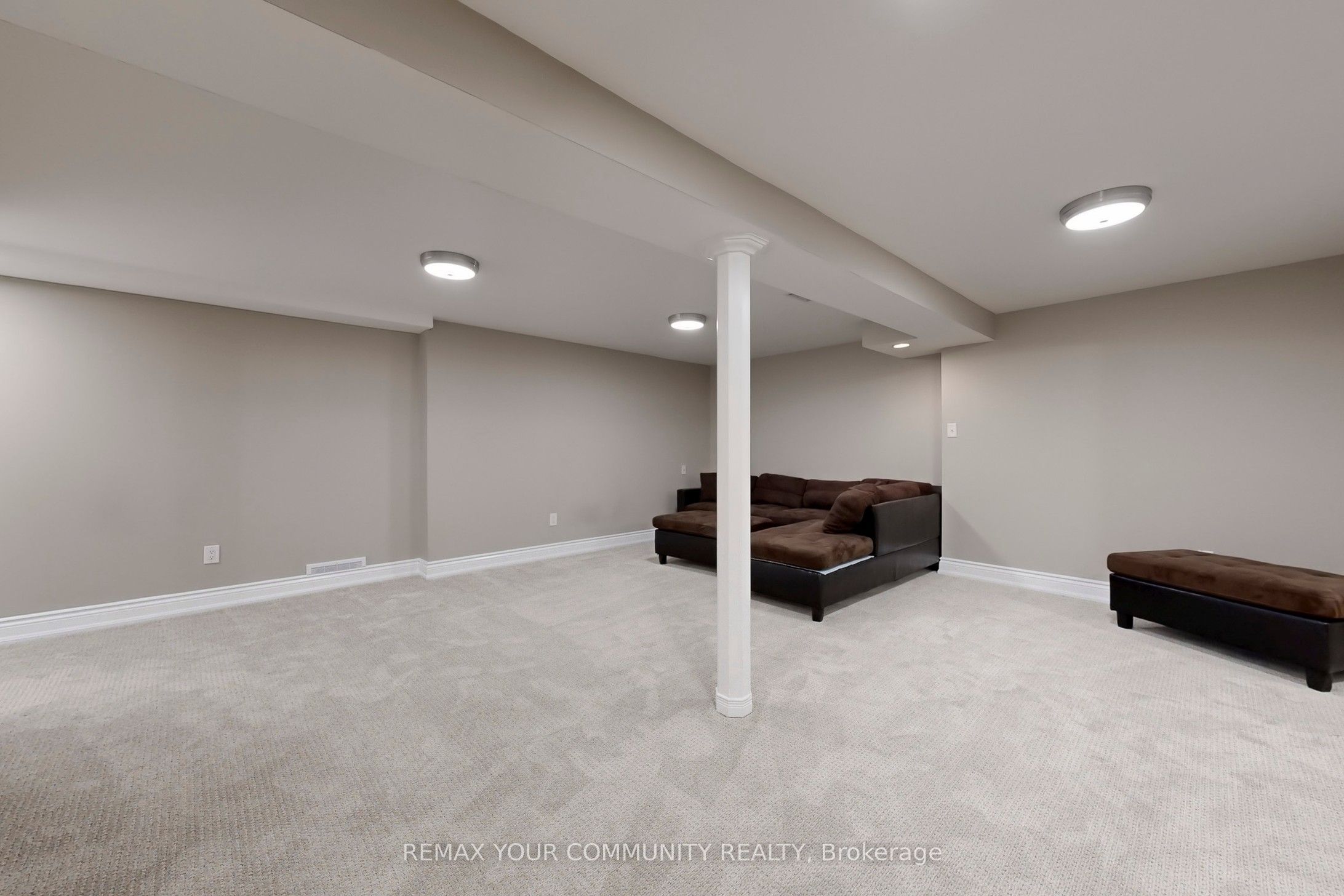 8 Westacott Avenue Property Photo 35