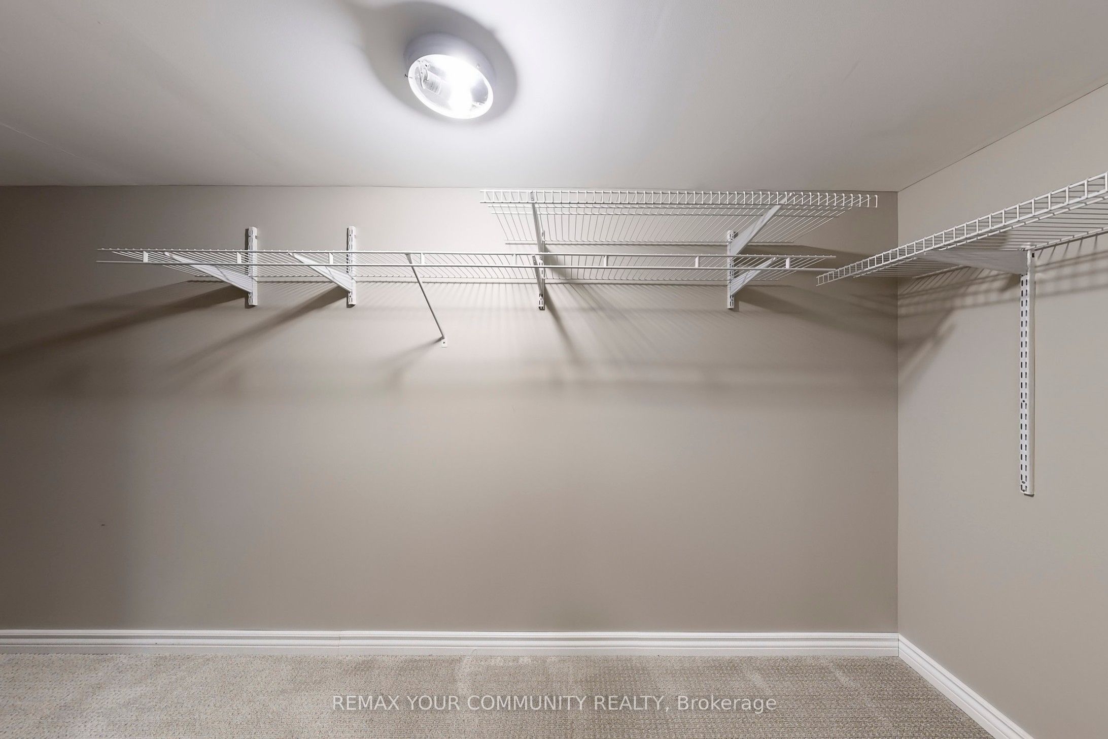 8 Westacott Avenue Property Photo 38