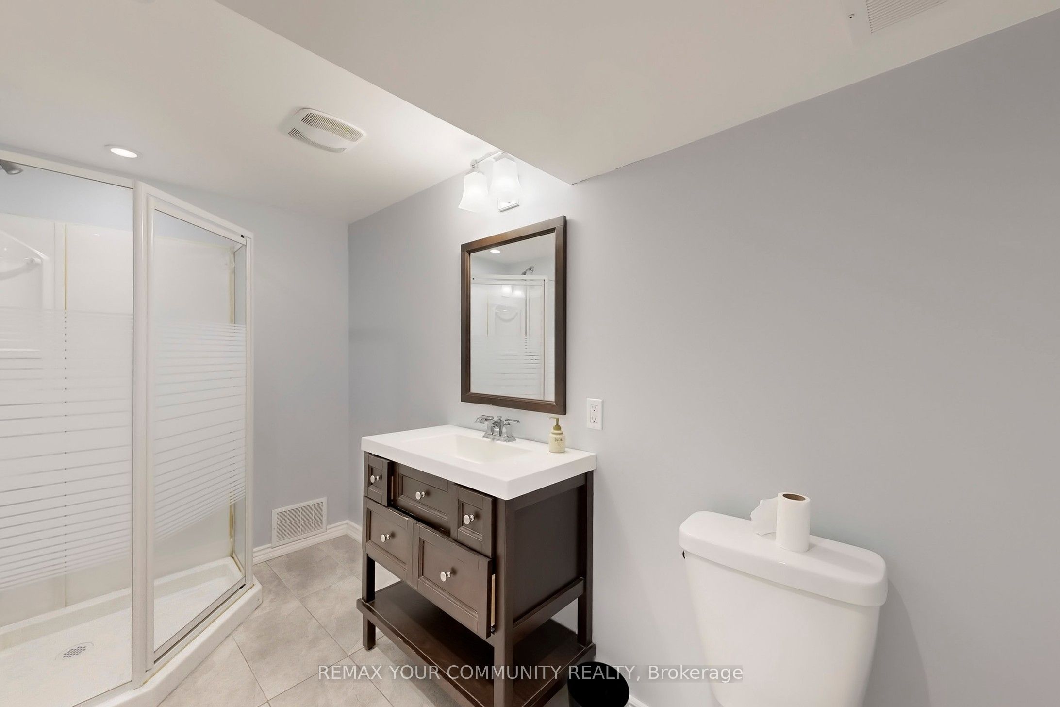 8 Westacott Avenue Property Photo 42