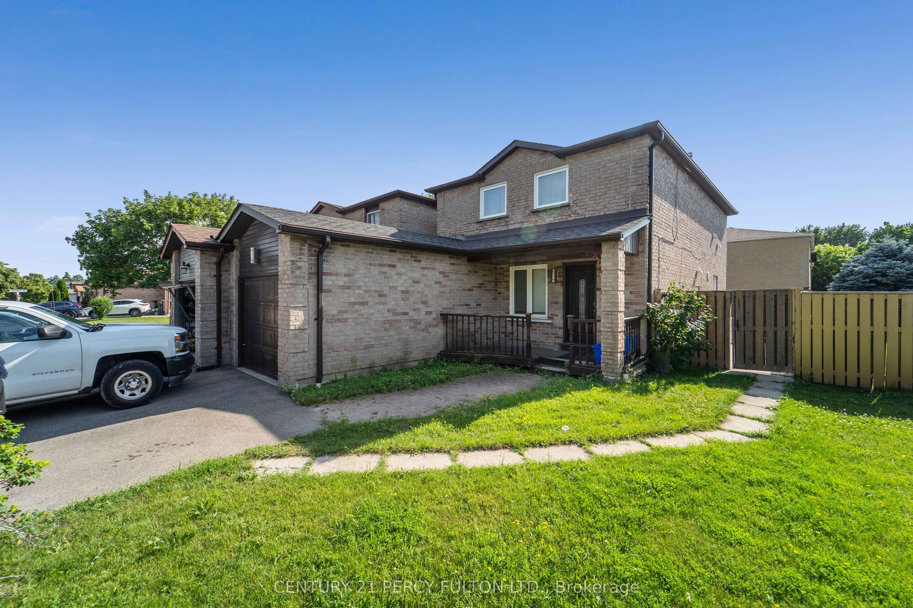 55 Chalmers Crescent Property Photo 2