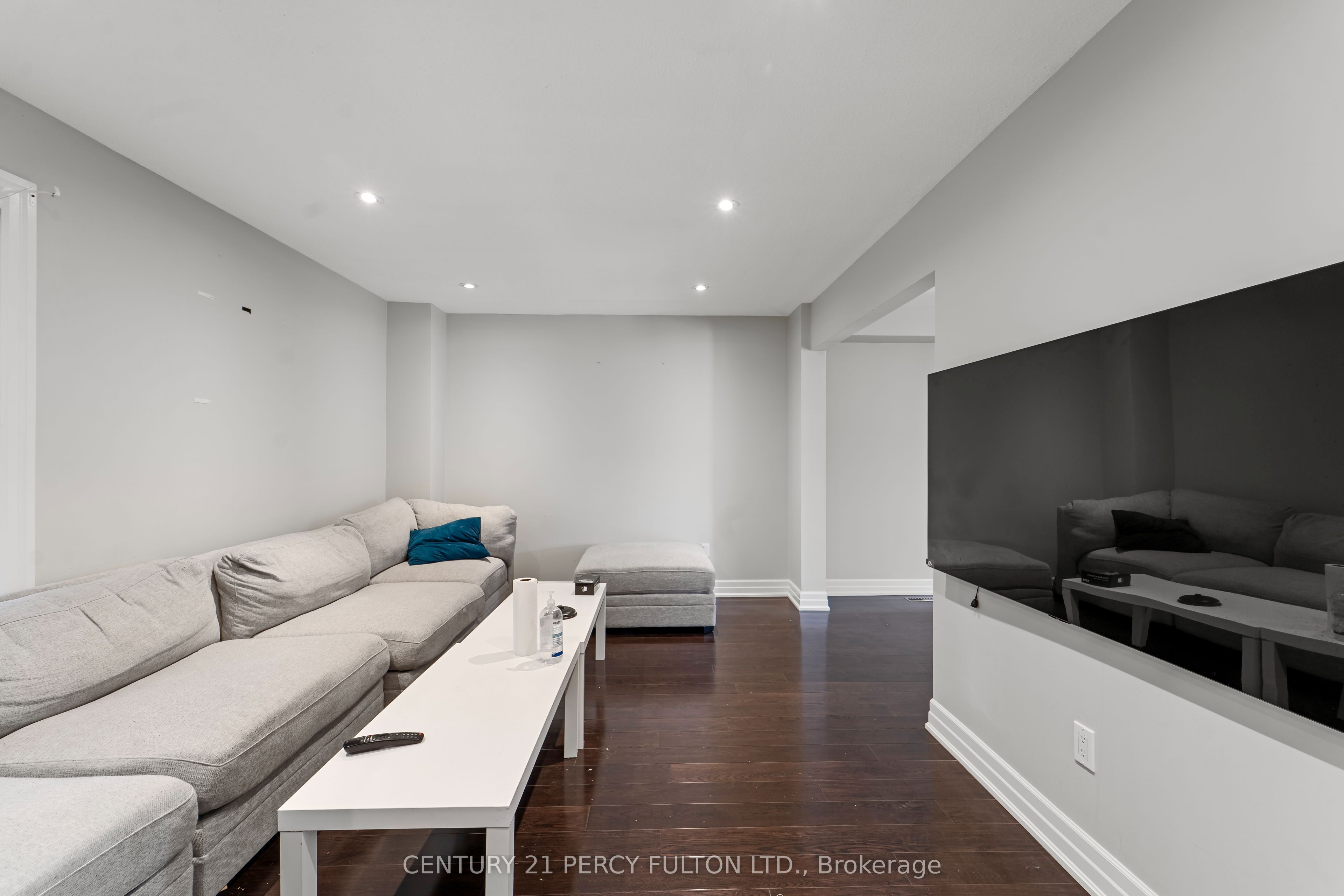55 Chalmers Crescent Property Photo 7