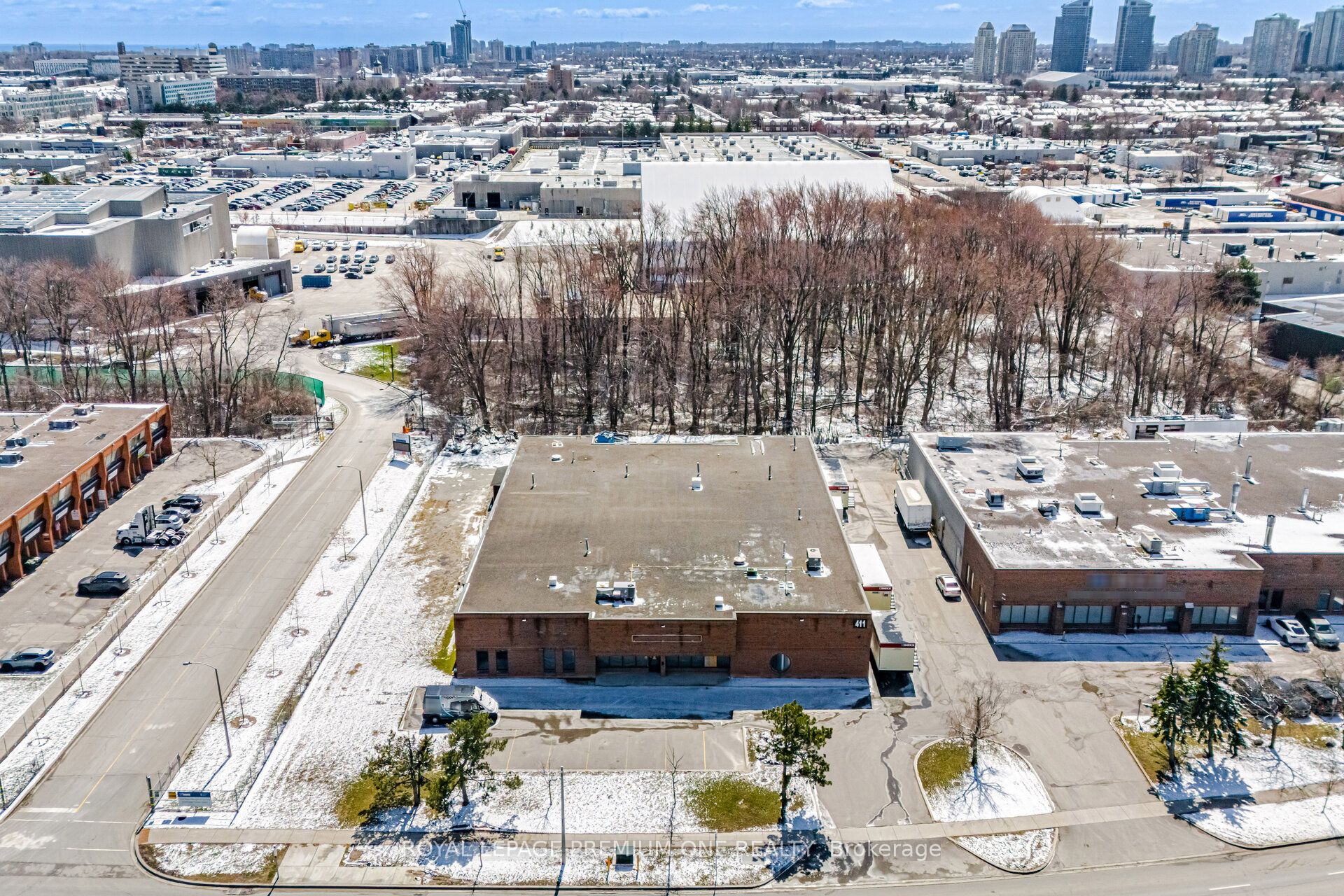 411 Nugget Avenue Property Photo 1