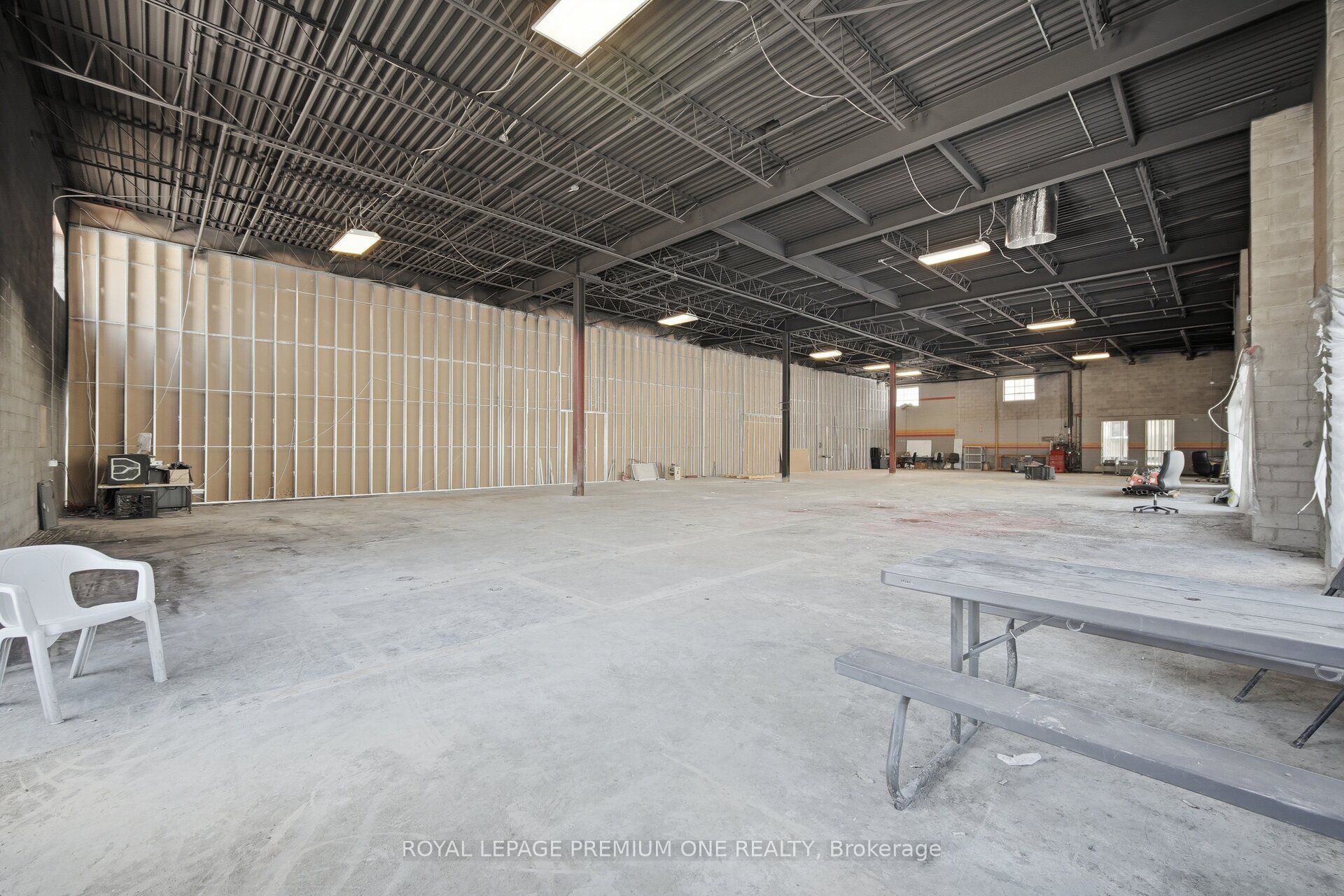 411 Nugget Avenue Property Photo 17