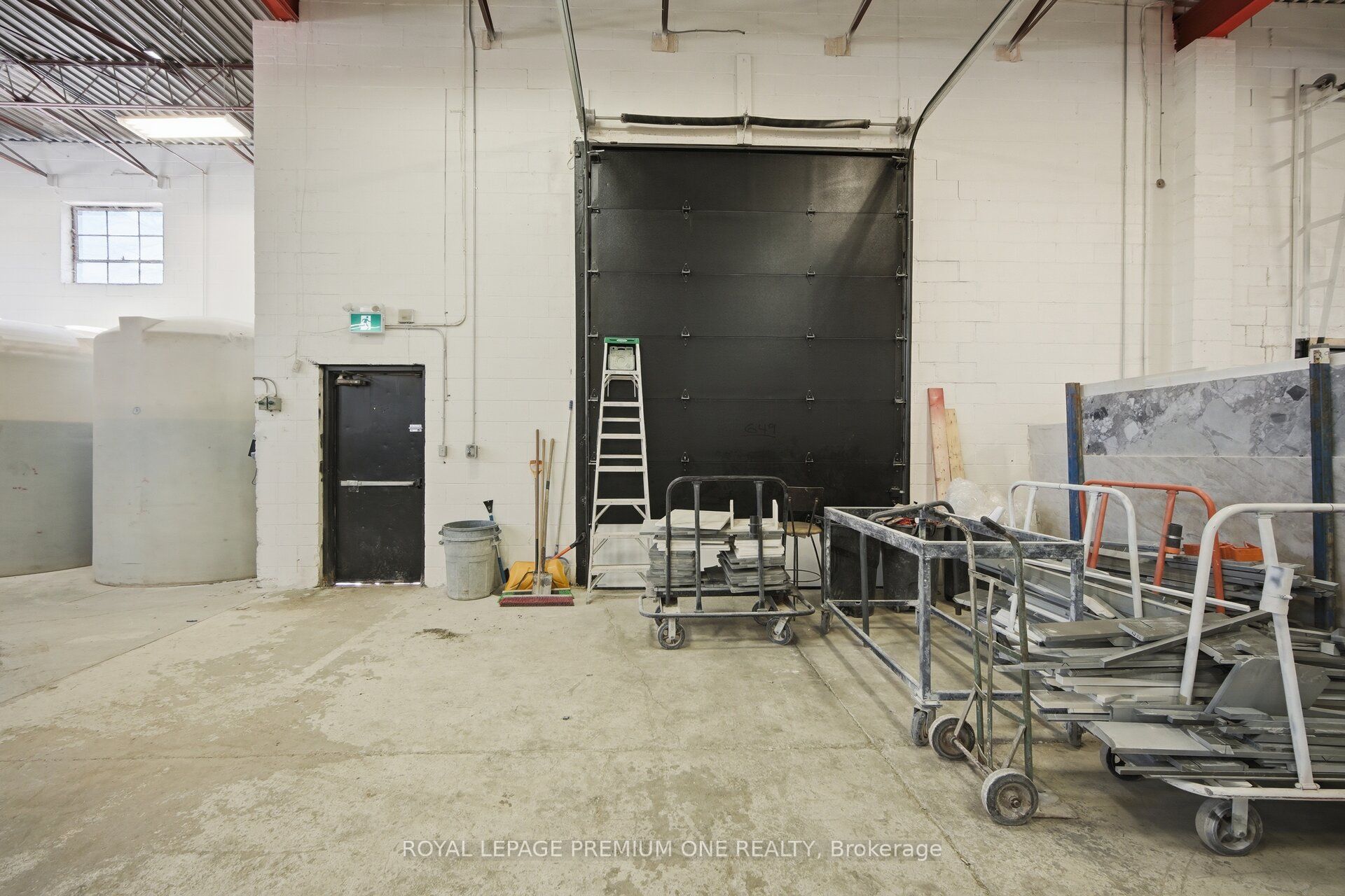 411 Nugget Avenue Property Photo 23