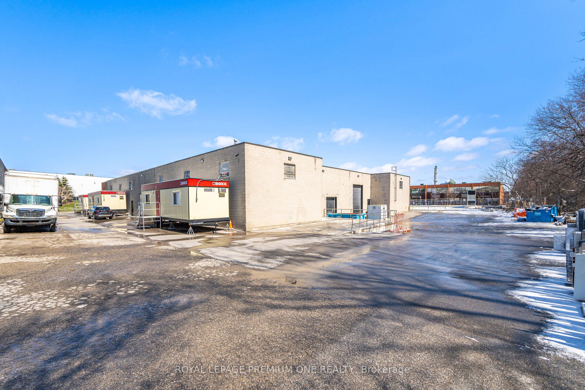 411 Nugget Avenue Property Photo 32
