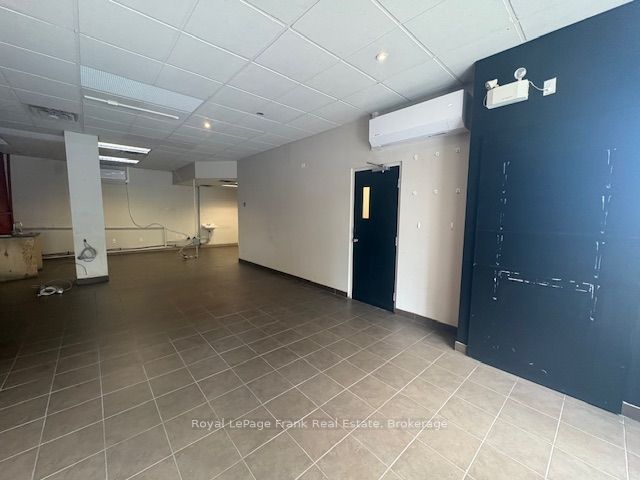 2 King Street E Property Photo 3