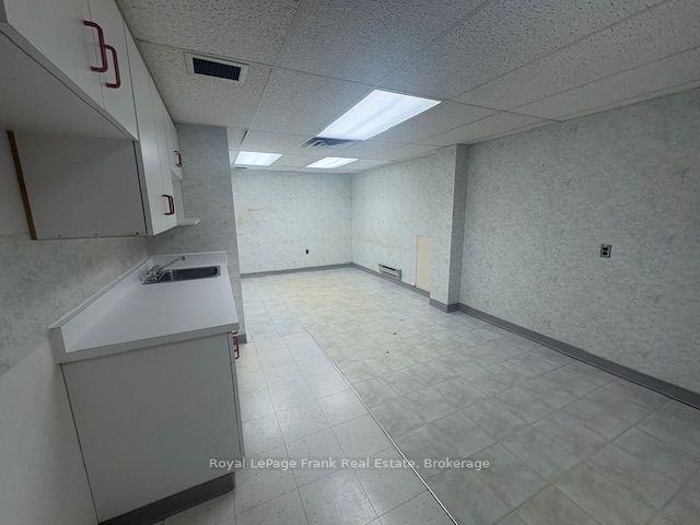 2 King Street E Property Photo 6