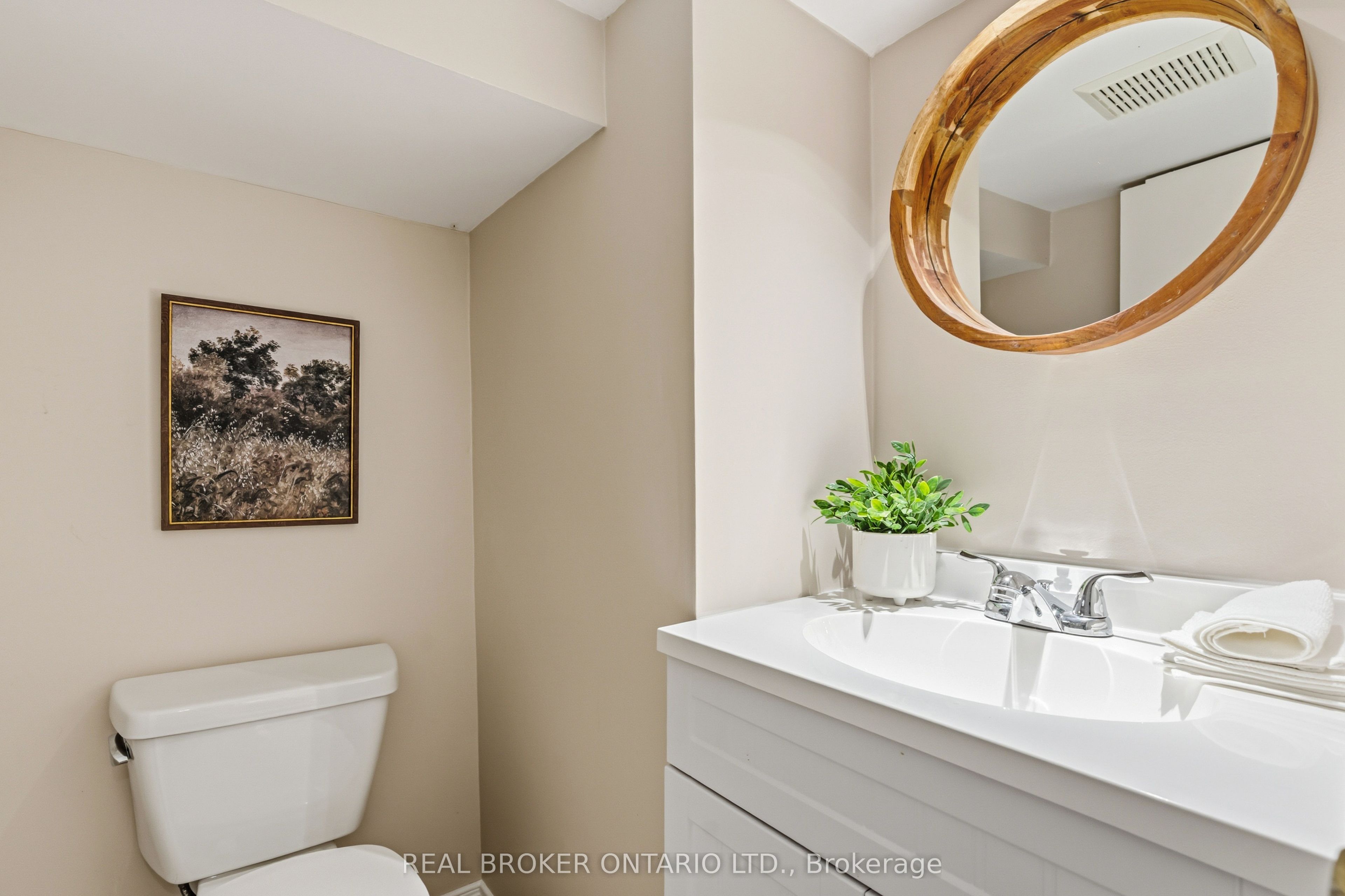 136 Blantyre Avenue Property Photo 35