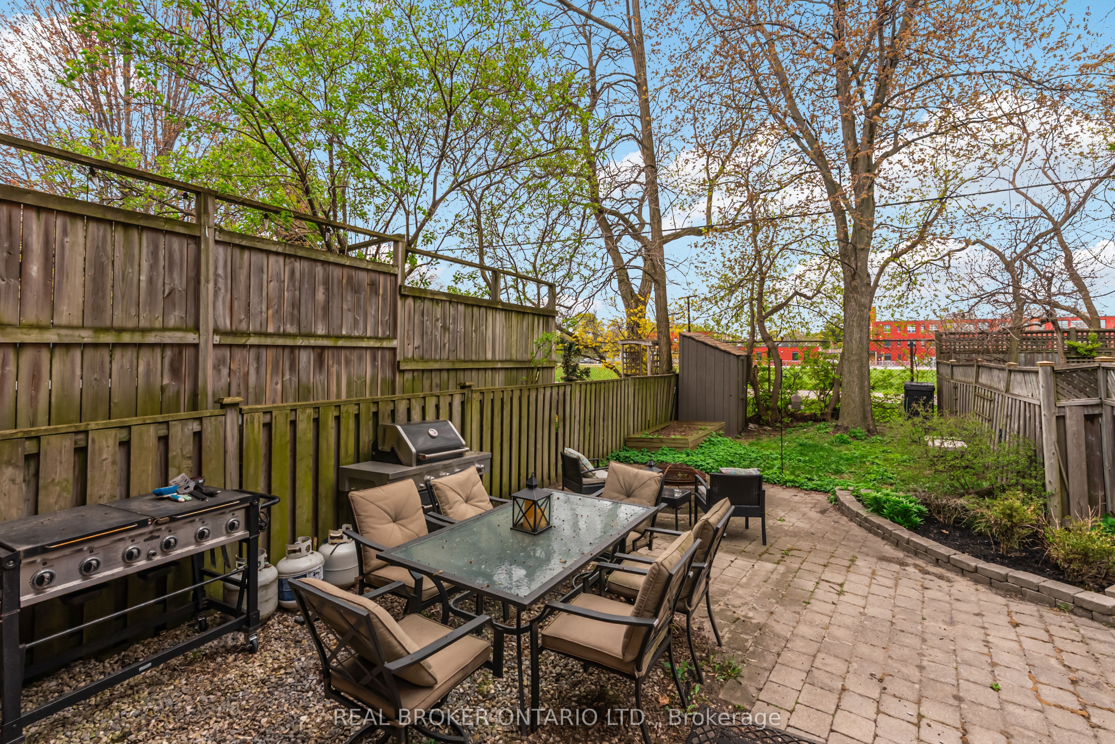 136 Blantyre Avenue Property Photo 38
