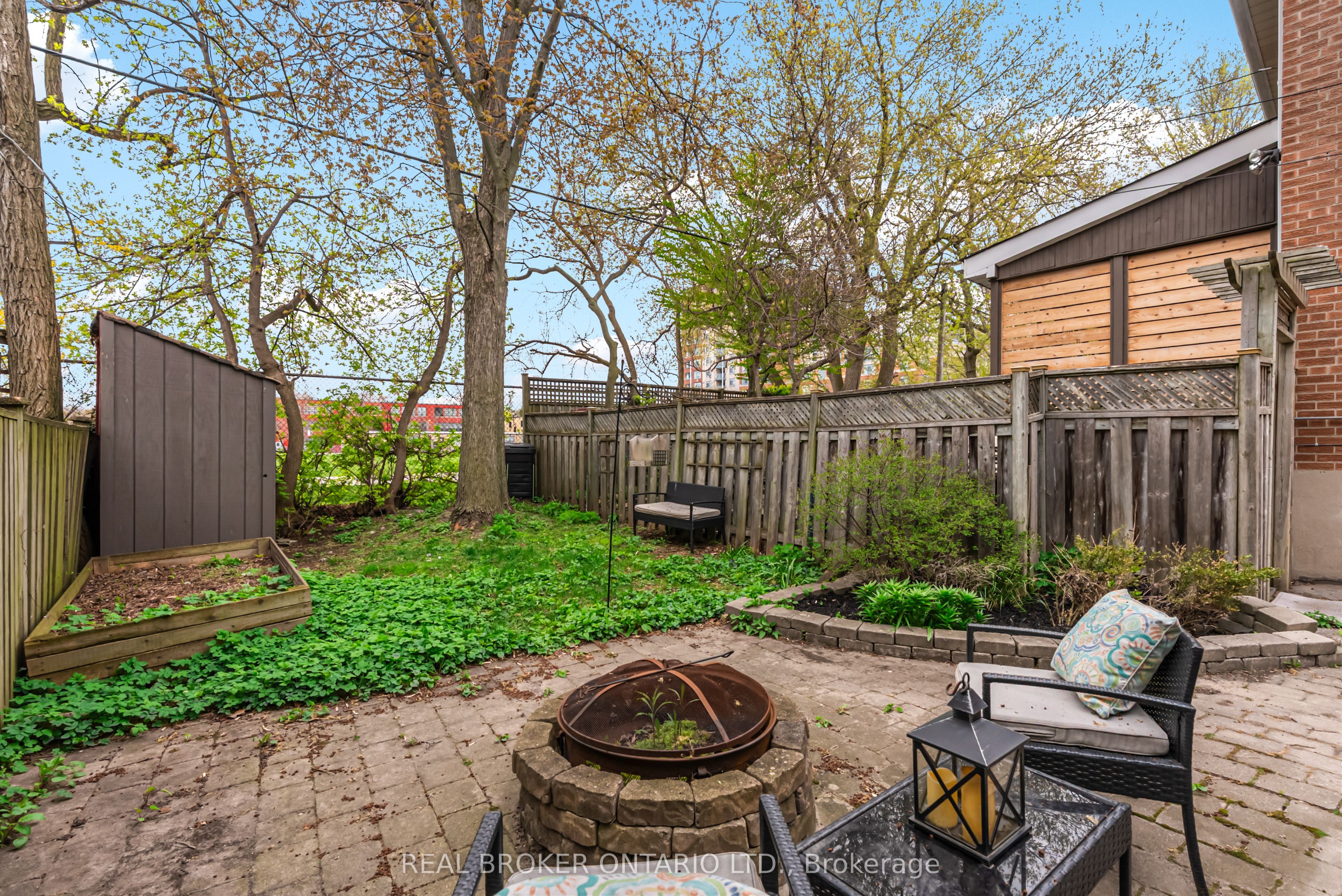 136 Blantyre Avenue Property Photo 39