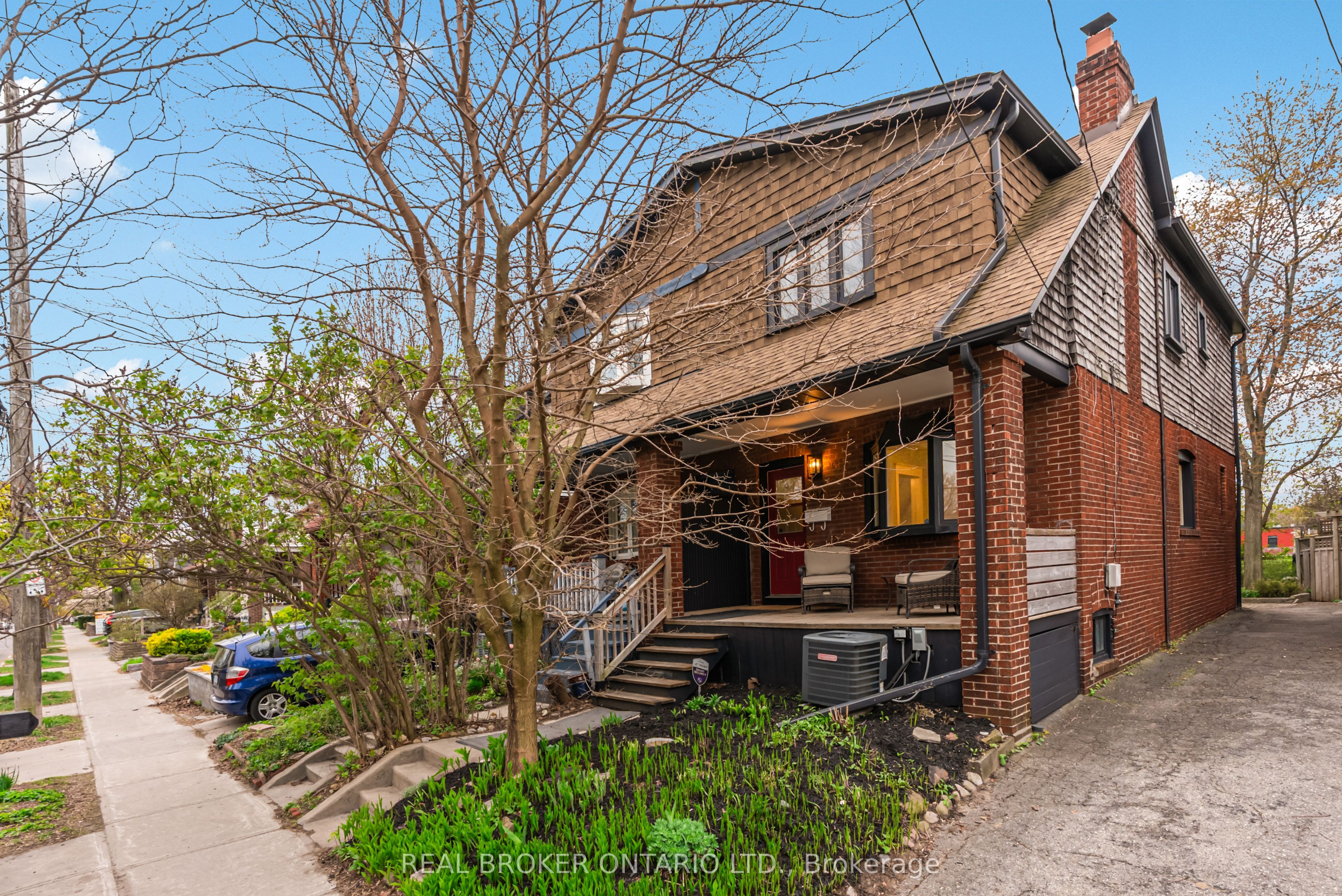 136 Blantyre Avenue Property Photo 40